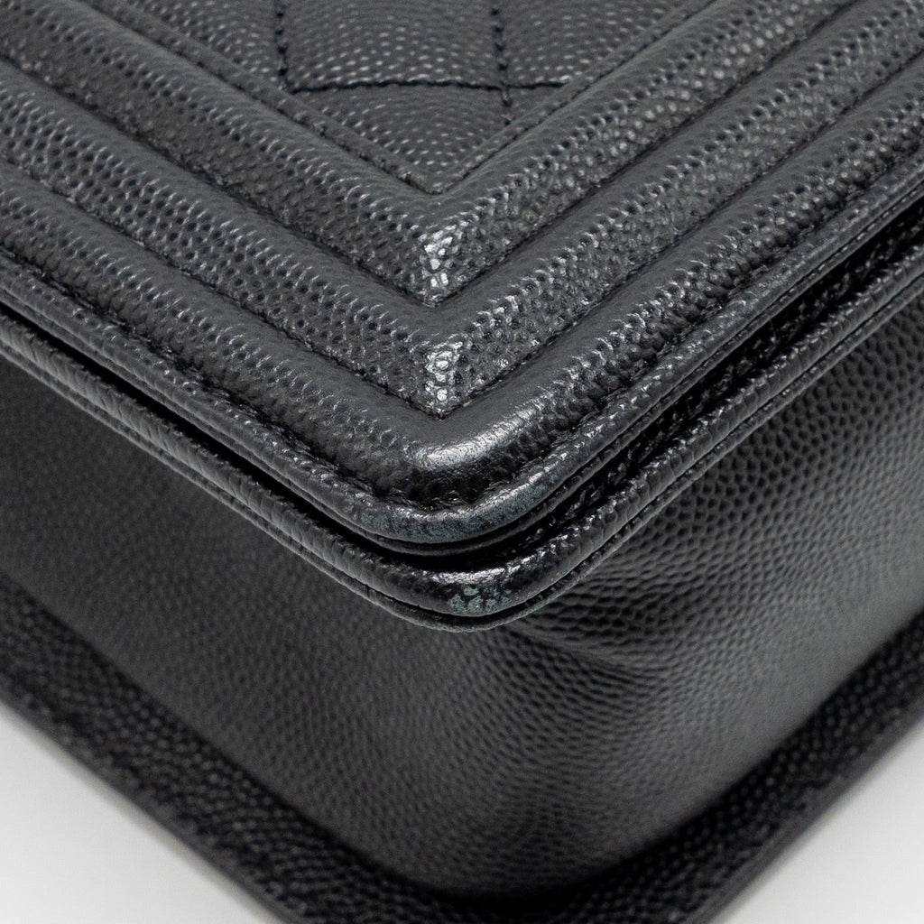 CHANEL MEDIUM BOY BAG CAVIAR BLACK SHW