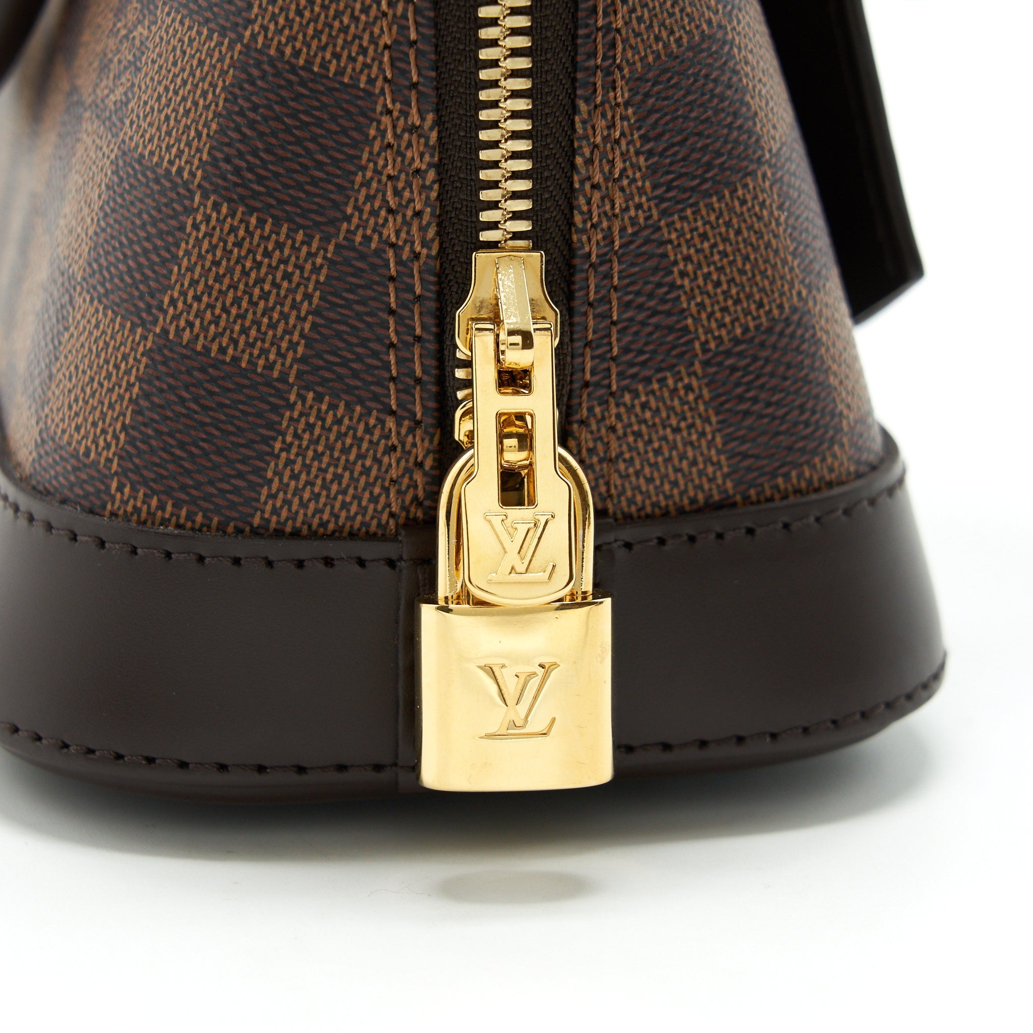 LOUIS VUITTON ALMA BB DAMIER EBENE CANVAS