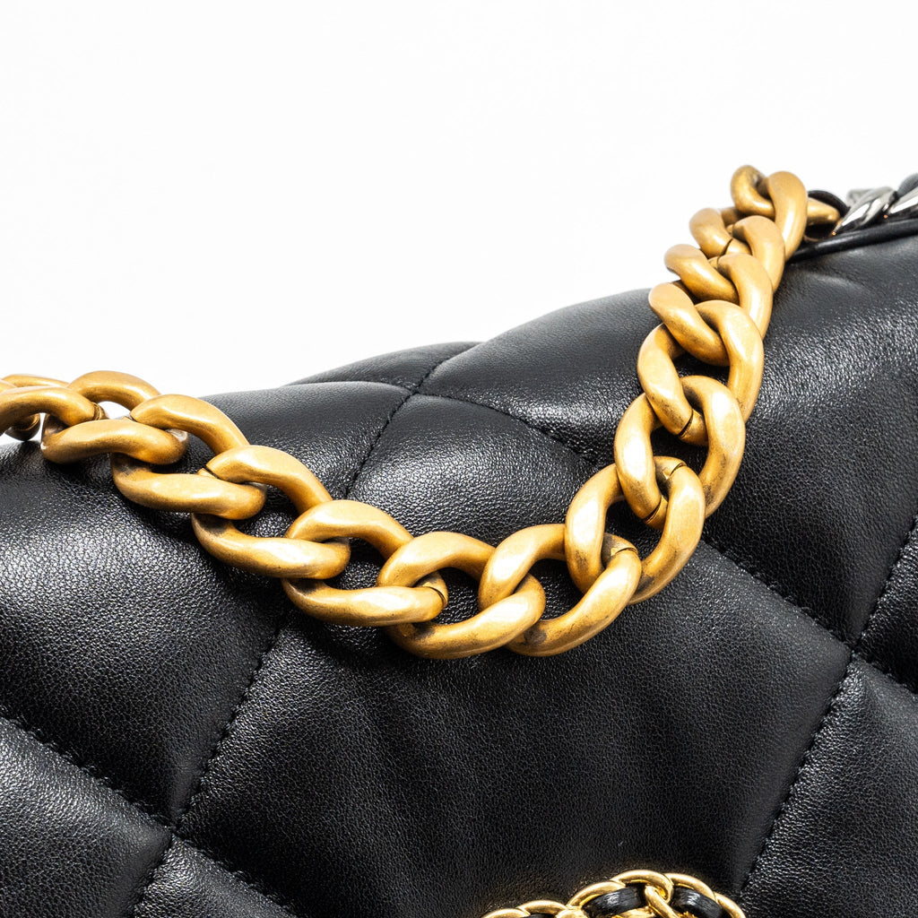 CHANEL SMALL 19 BAG LAMBSKIN BLACK MULTICOLOUR HARDWARE (MICROCHIP)