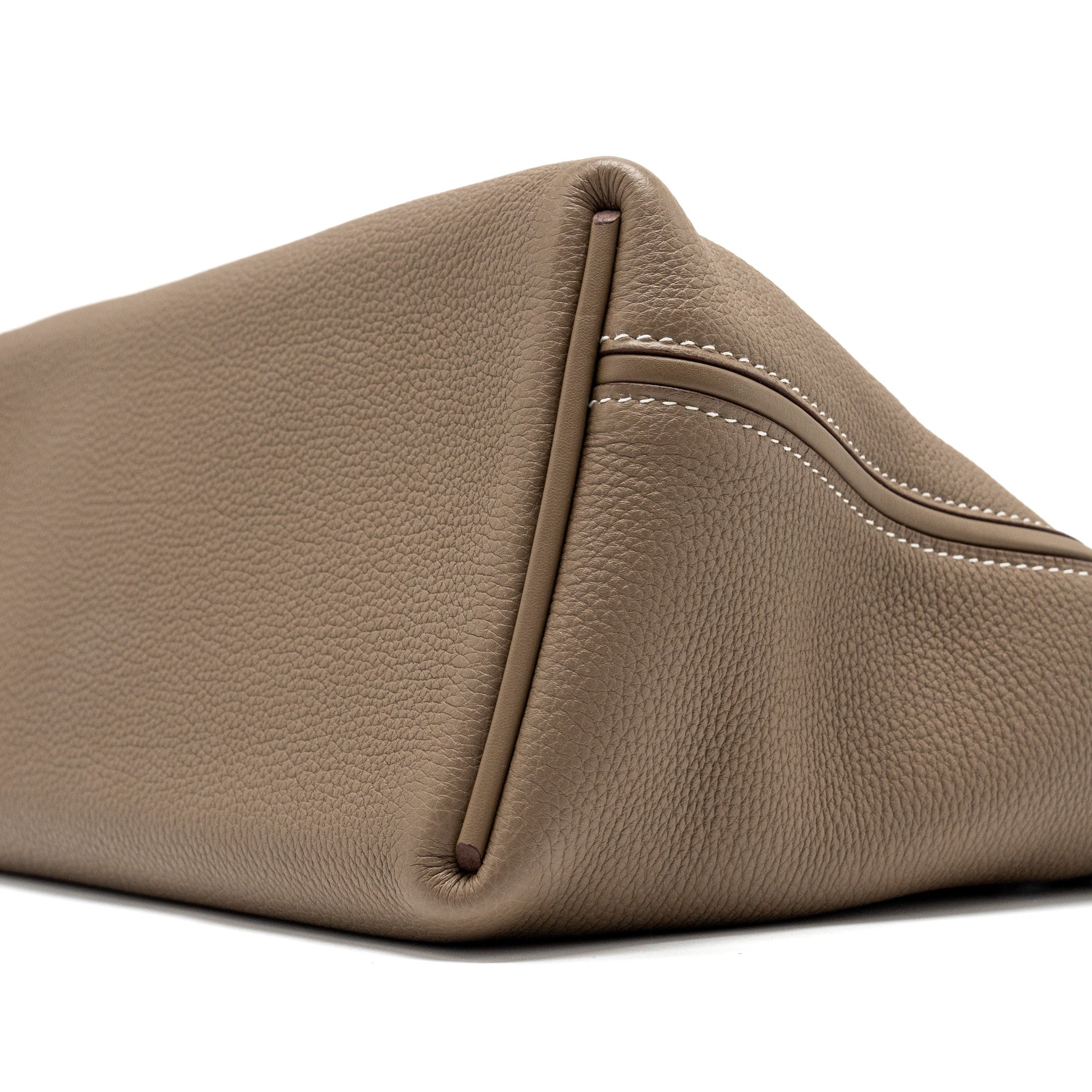 HERMES 2424 24/24-29 BAG TOGO/SWIFT ETOUPE GHW