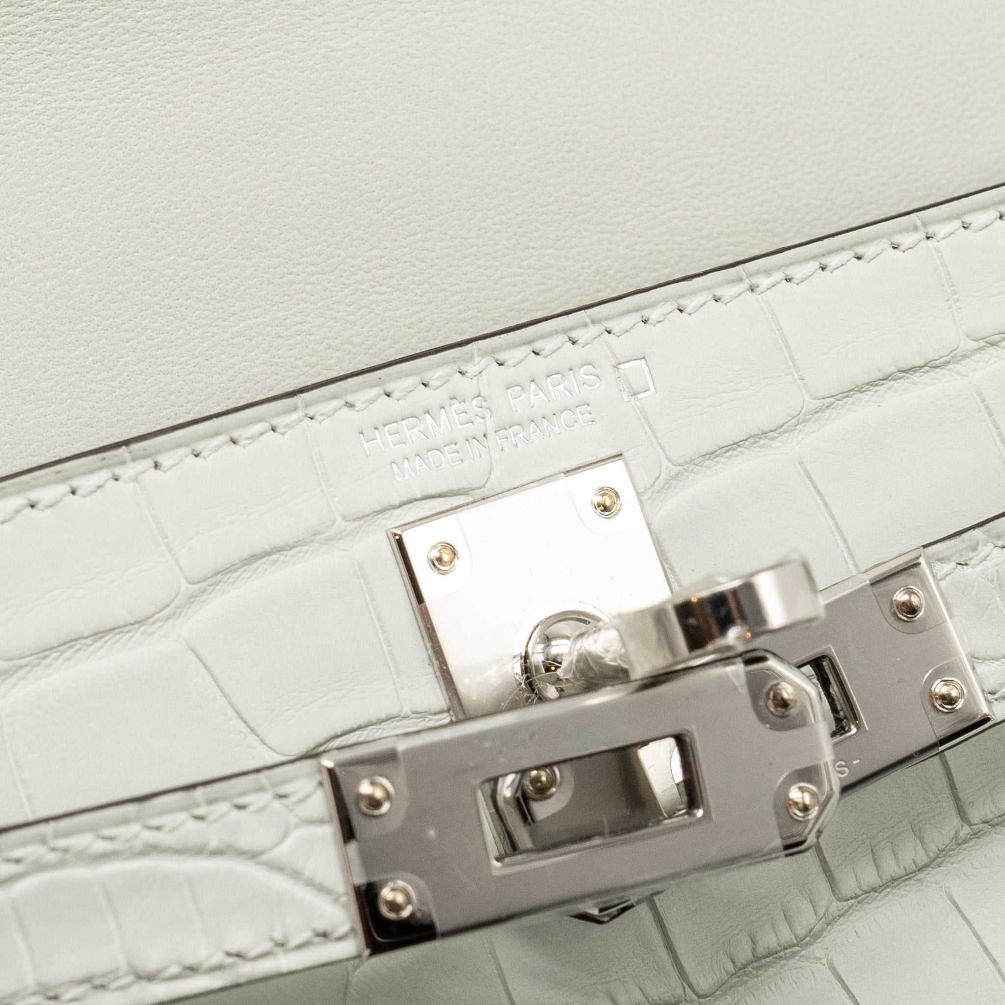 HERMES MINI KELLY II MATTE ALLIGATOR MISSISSIPPIENSIS 0W GRIS NEVE SHW