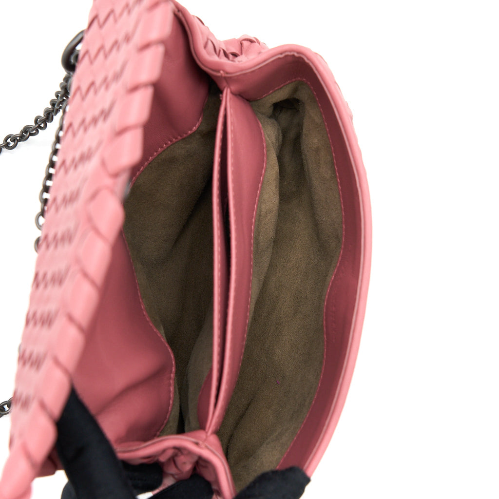 BOTTEGA VENETA OLYMPIA CHAIN BAG NAPPA DARK PINK WITH BLACK HARDWARE