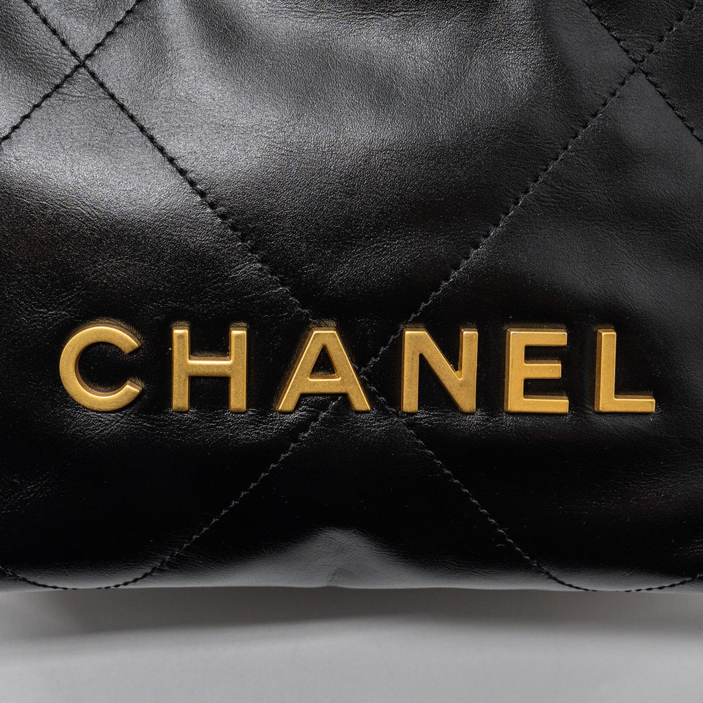 CHANEL MINI 22 BAG SHINY CALFSKIN BLACK GHW (MICROCHIP)