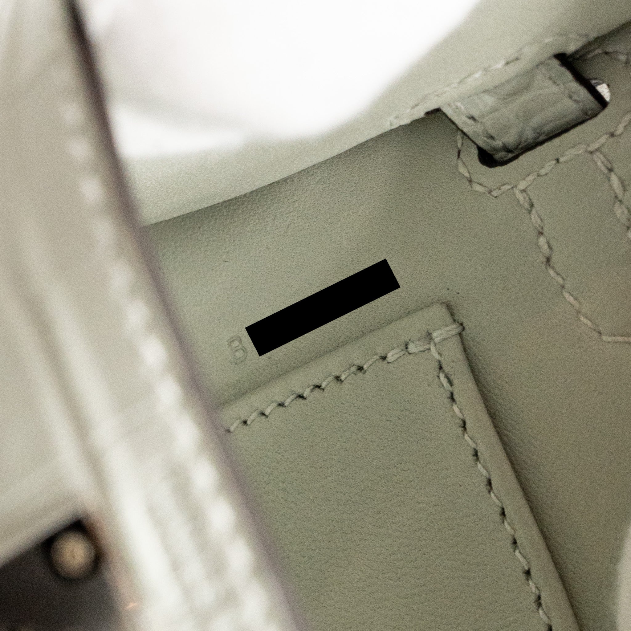 HERMES MINI KELLY II MATTE ALLIGATOR MISSISSIPPIENSIS 0W GRIS NEVE SHW