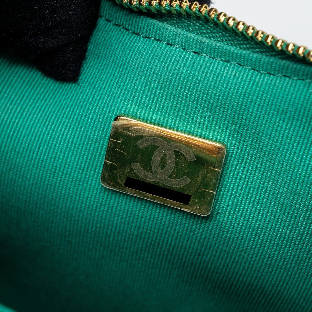 CHANEL SMALL MOON HOBO LAMBSKIN GREEN LGHW (MICROCHIP)