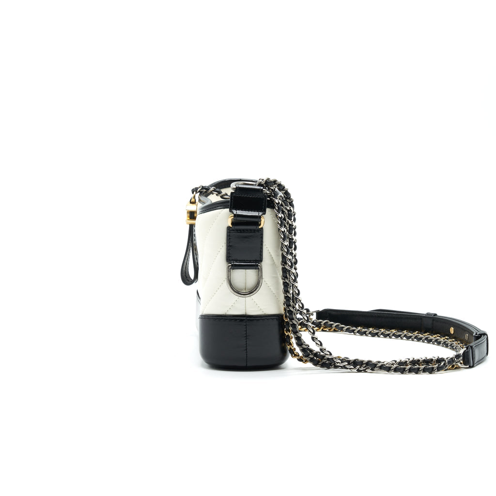 CHANEL CHEVRON SMALL GABRIELLE HOBO BAG WHITE/ BLACK