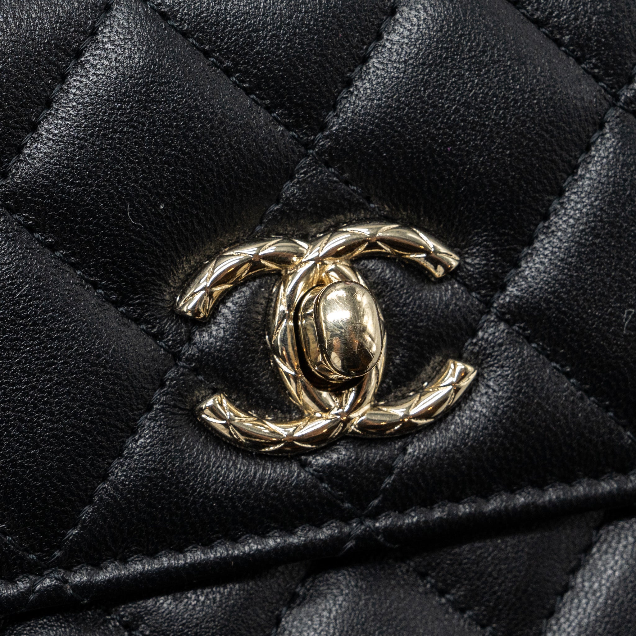 CHANEL MINI TRENDY CC WALLET ON CHAIN LAMBSKIN BLACK LGHW (MICROCHIP)