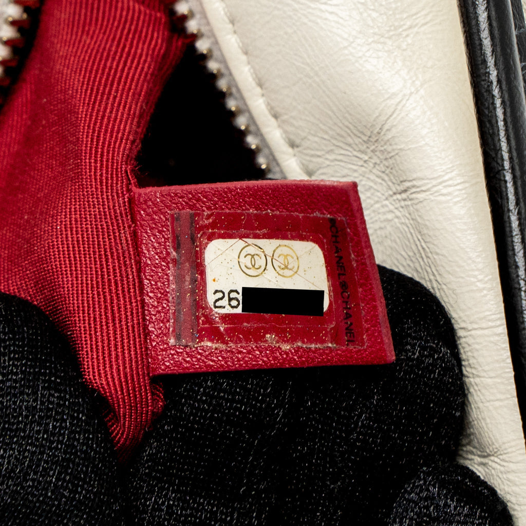 CHANEL SMALL GABRIELLE HOBO BAG AGED CALFSKIN WHITE/BLACK MULTICOLOUR HARDWARE