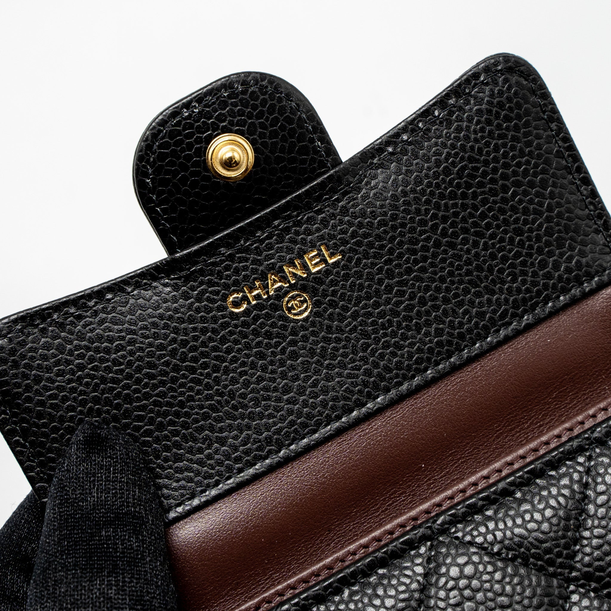 CHANEL CLASSIC COMPACT WALLET CAVIAR BLACK LGHW (MICROCHIP)
