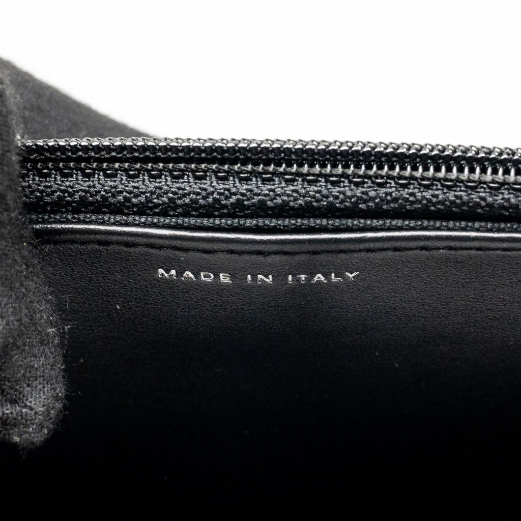 CHANEL BOY WALLET ON CHAIN CAVIAR BLACK RUTHENIUM SHW (MICROCHIP)