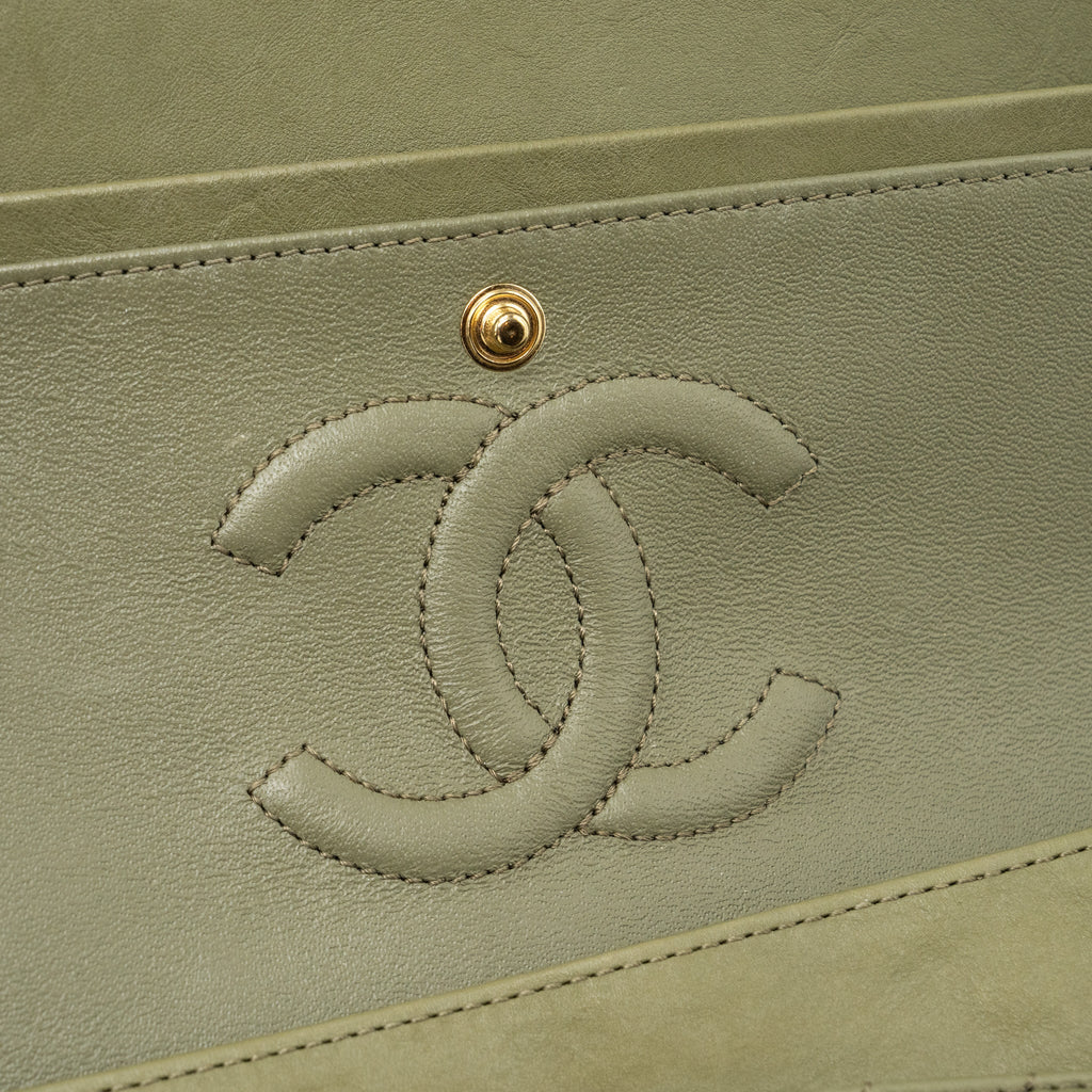 CHANEL MEDIUM CLASSIC DOUBLE FLAP BAG CHEVRON CALFSKIN GREEN GHW