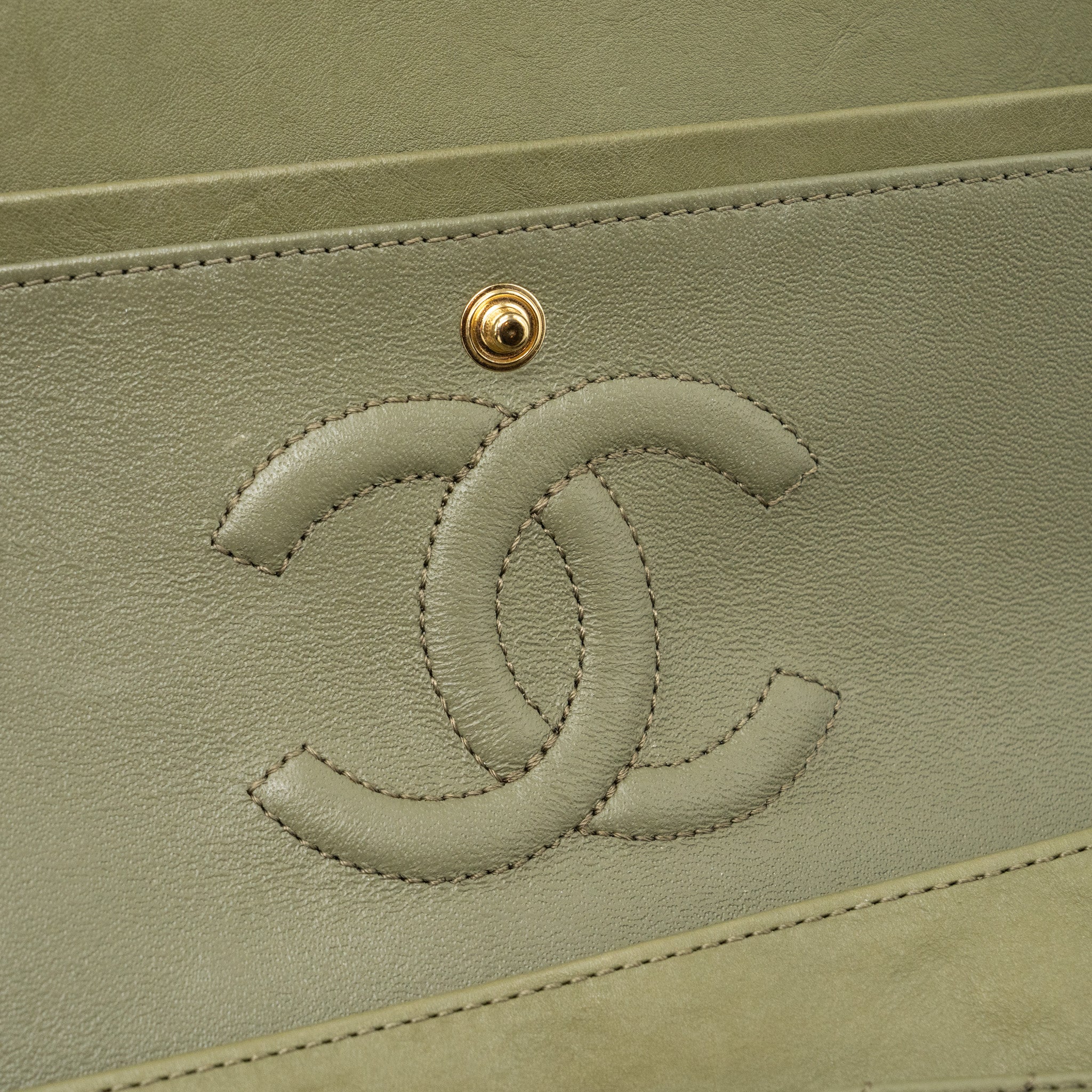 CHANEL MEDIUM CLASSIC DOUBLE FLAP BAG CHEVRON CALFSKIN GREEN GHW
