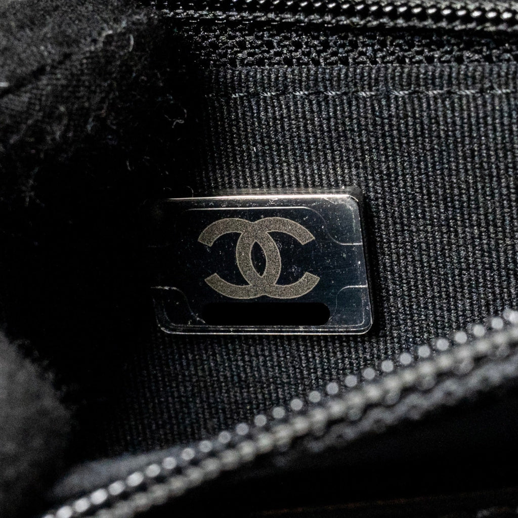 CHANEL BOY WALLET ON CHAIN CAVIAR BLACK RUTHENIUM SHW (MICROCHIP)