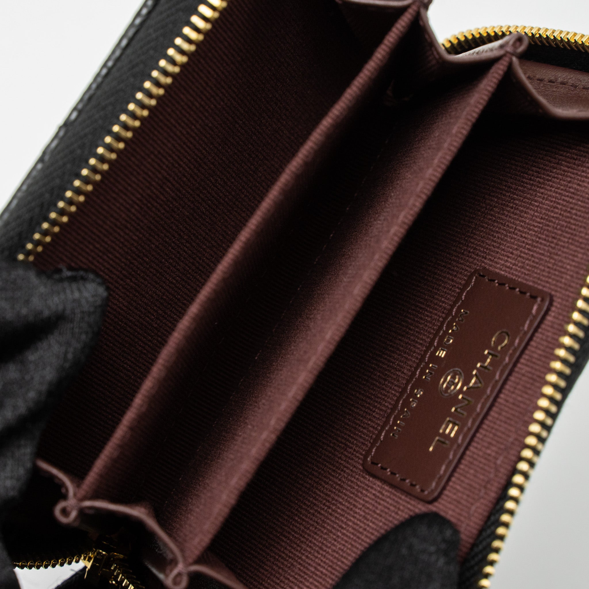 CHANEL ZIP CARD HOLDER CAVIAR BLACK GHW (MICROCHIP)