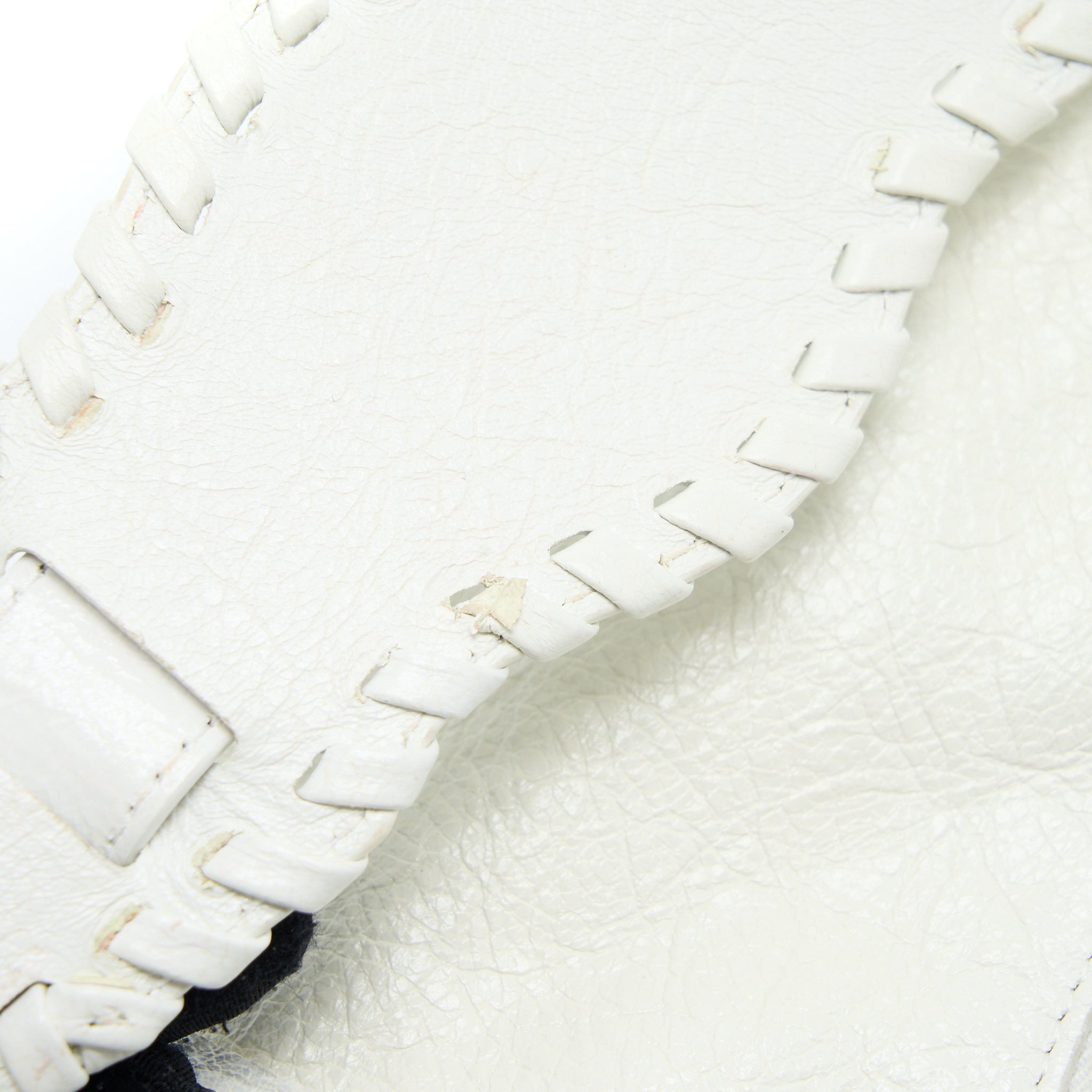 BALENCIAGA LE CAGOLE XS SHOULDER BAG LAMBSKIN WHITE SHW