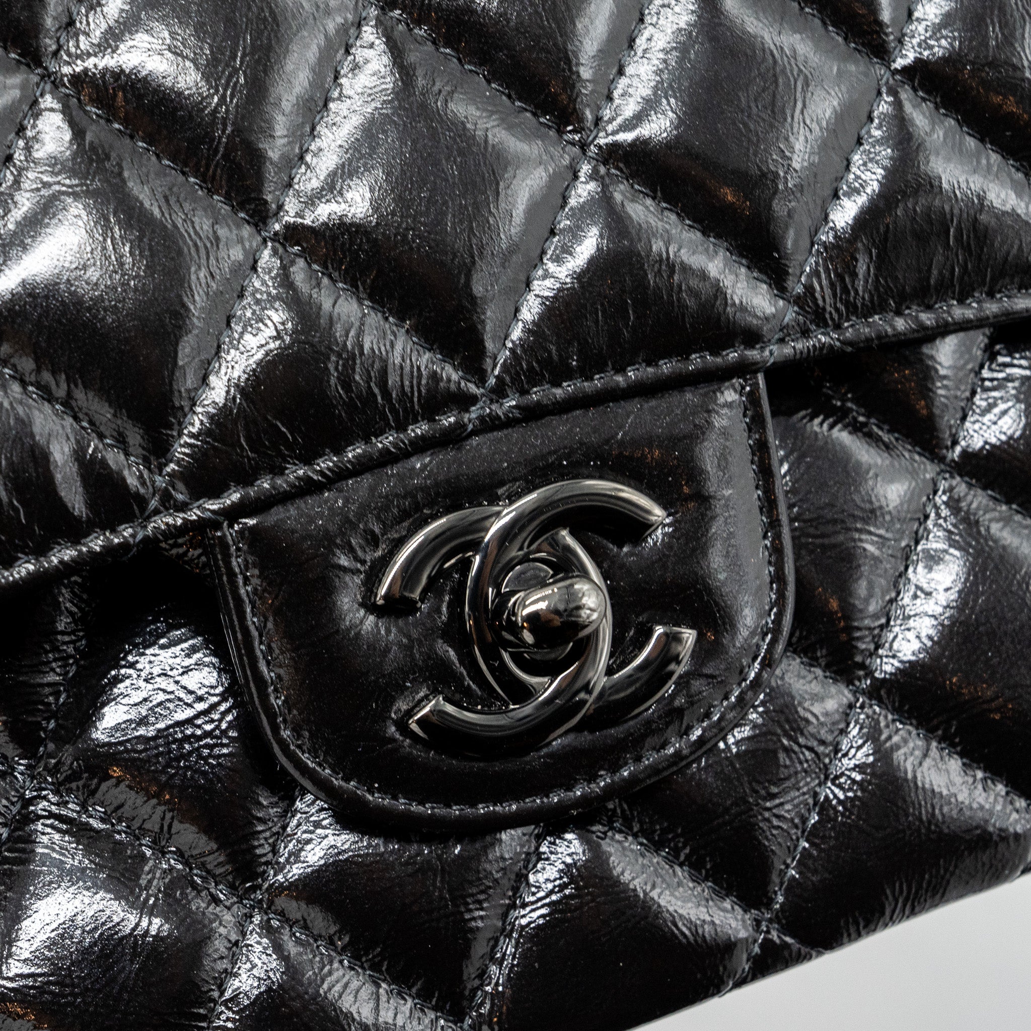 CHANEL MEDIUM CLASSIC DOUBLE FLAP BAG SHINY CALFSKIN SO BLACK