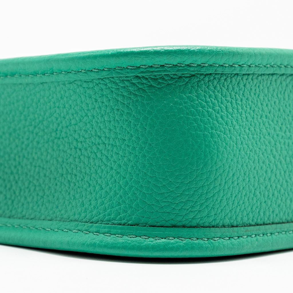HERMES MINI EVELYNE TAURILLON MAURICE VERT JADE SHW