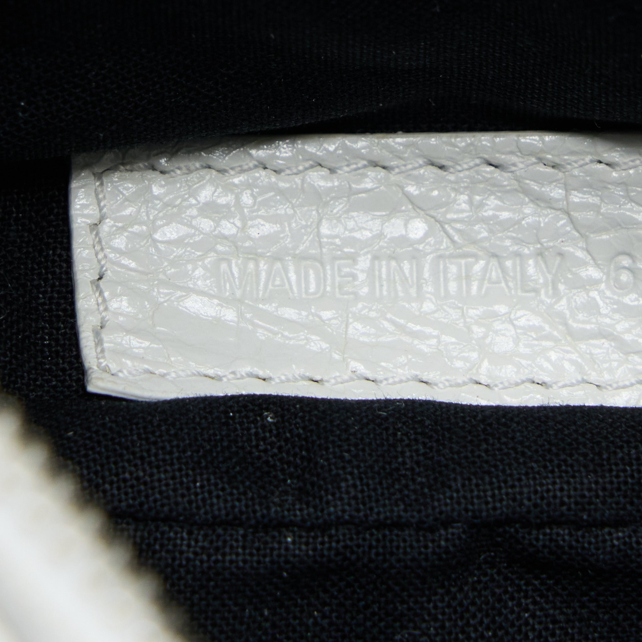 BALENCIAGA LE CAGOLE XS SHOULDER BAG LAMBSKIN WHITE SHW