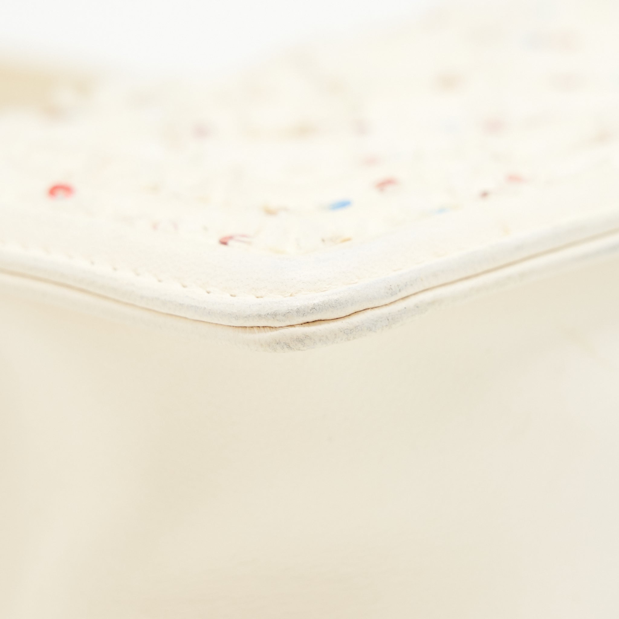 CHANEL SMALL BOY BAG LIMITED WHITE SHW