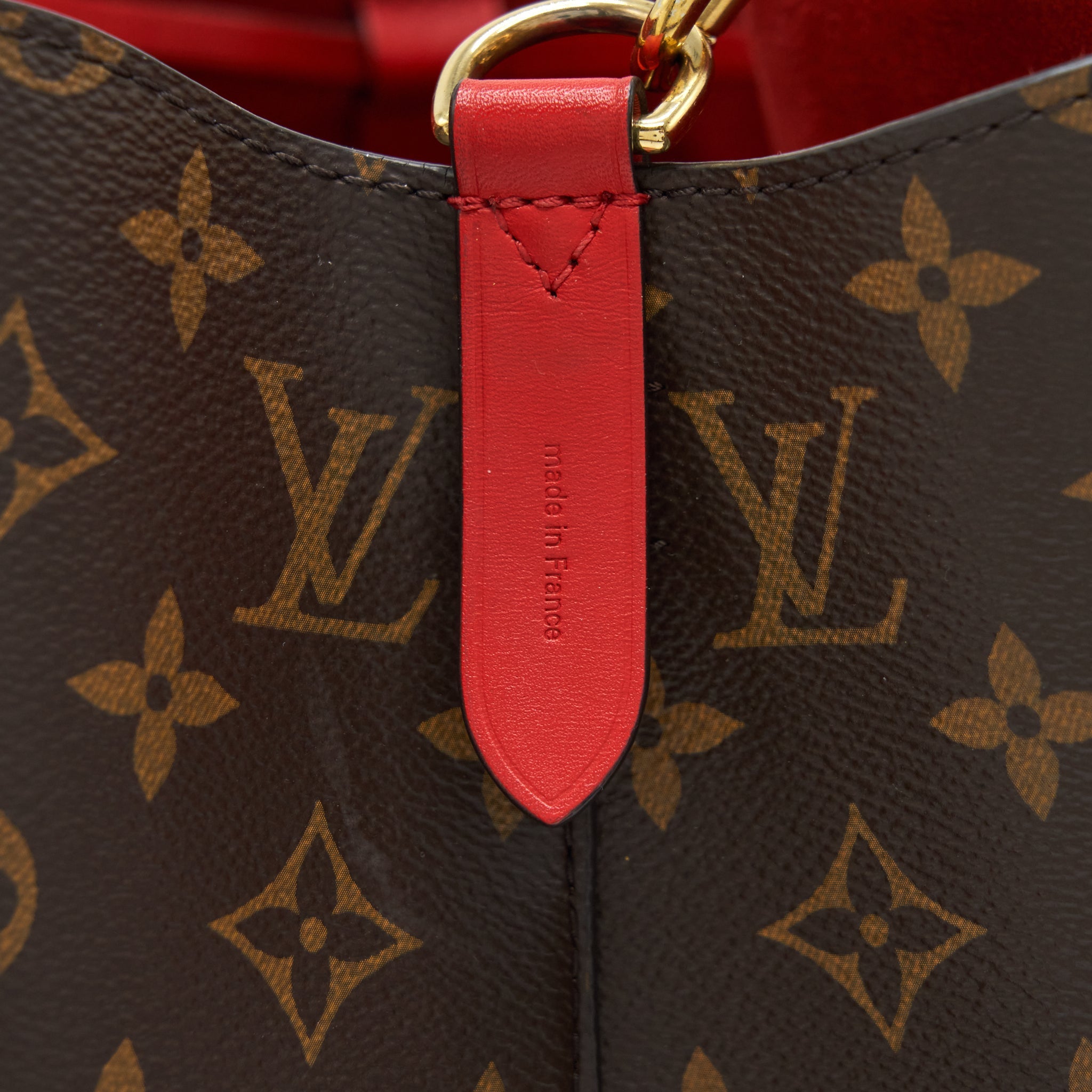 LOUIS VUITTON NEONOE MONOGRAM CANVAS GHW