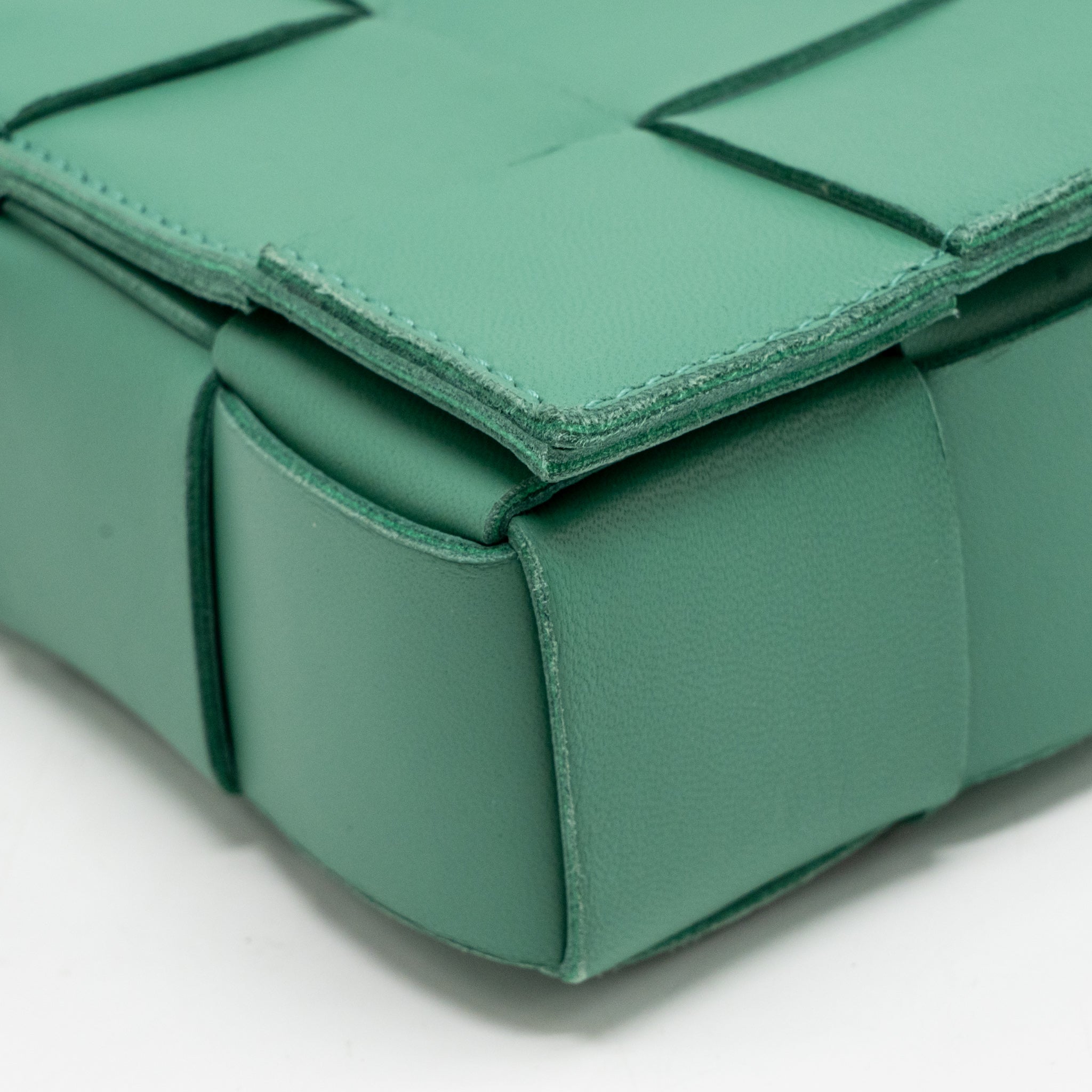 BOTTEGA VENETA CASSETTE BAG LAMBSKIN GREEN GHW