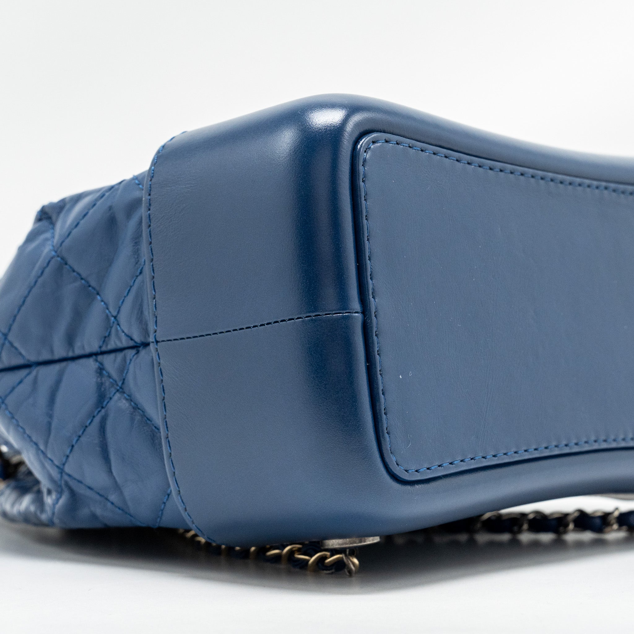 CHANEL GABRIELLE BACKPACK AGED CALFSKIN BLUE MULTICOLOUR HARDWARE