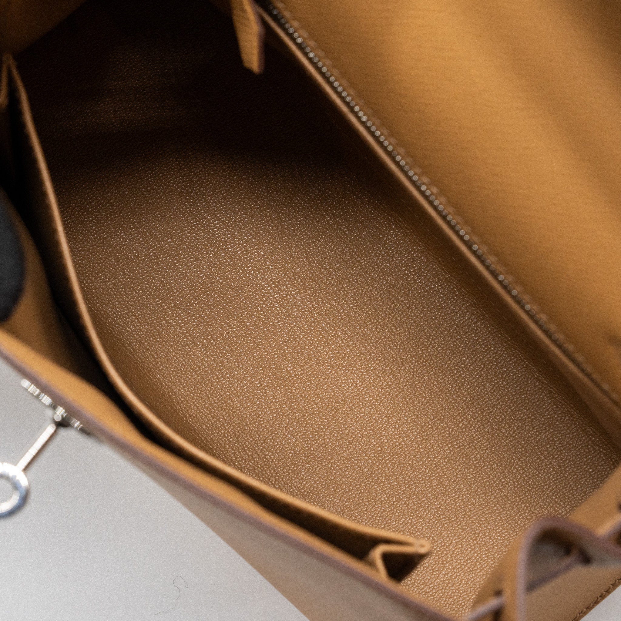 HERMES KELLY 25 EPSOM 4B BISCUIT SHW