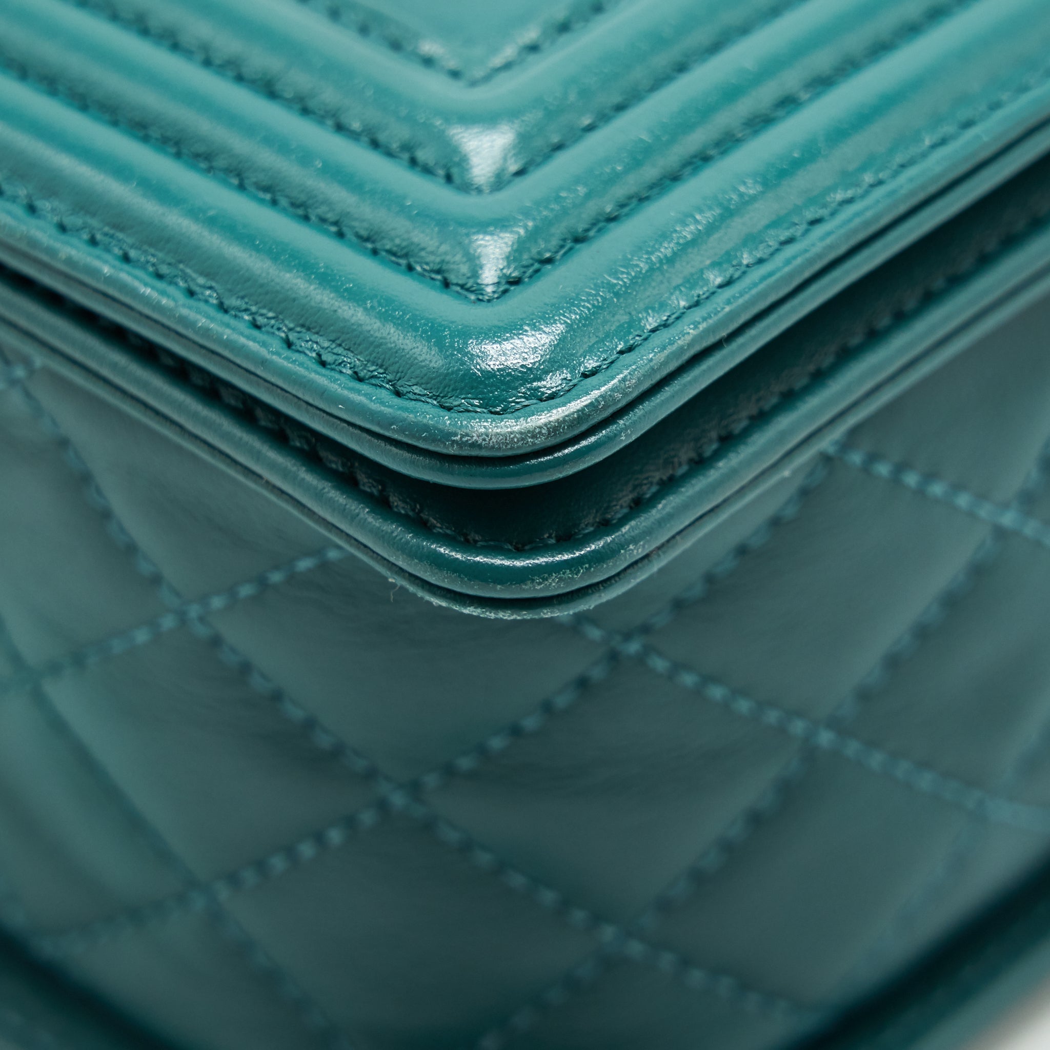 CHANEL MEDIUM BOY LAMBSKIN GREEN SHW