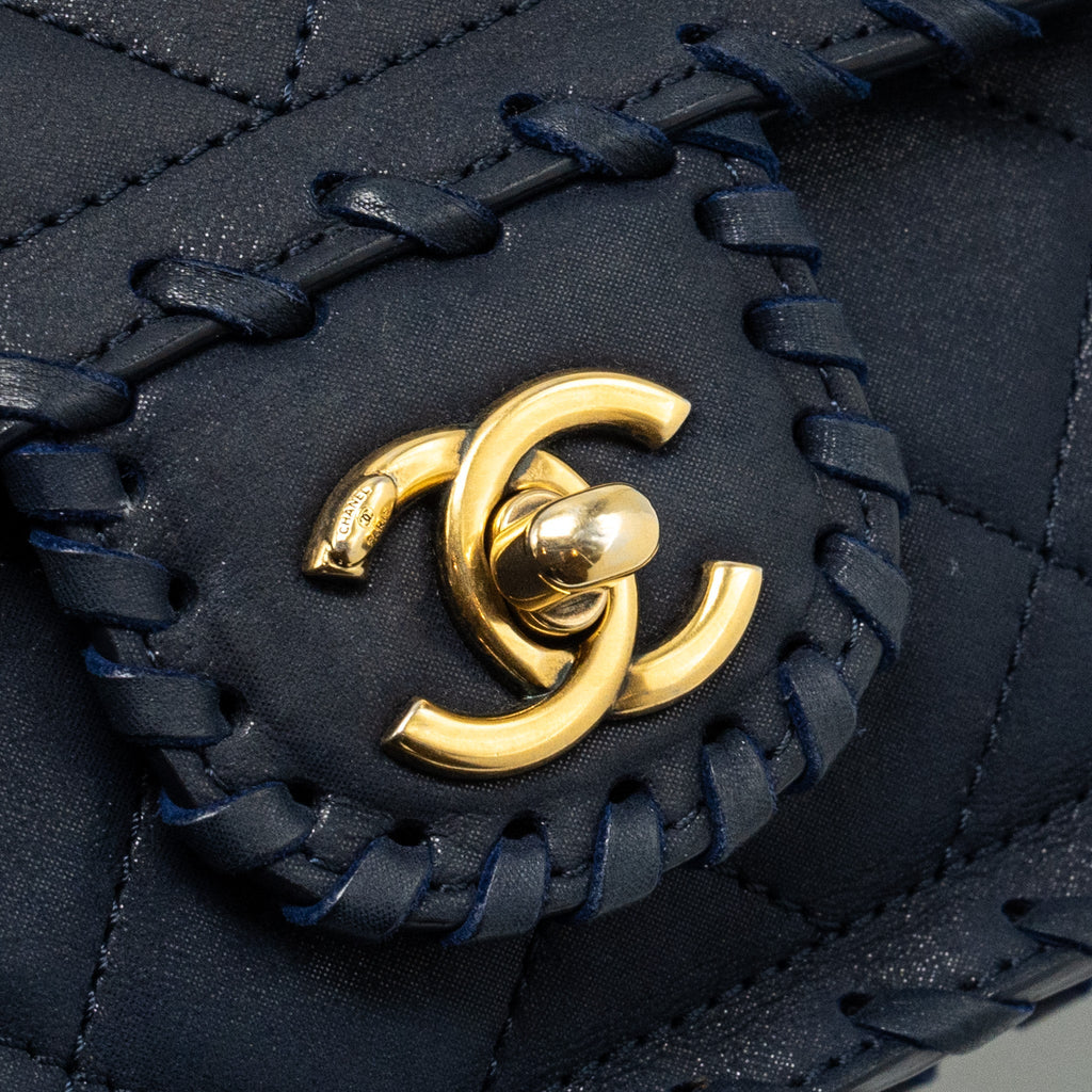 CHANEL SEASONAL FLAP BAG CALFSKIN NAVY GHW
