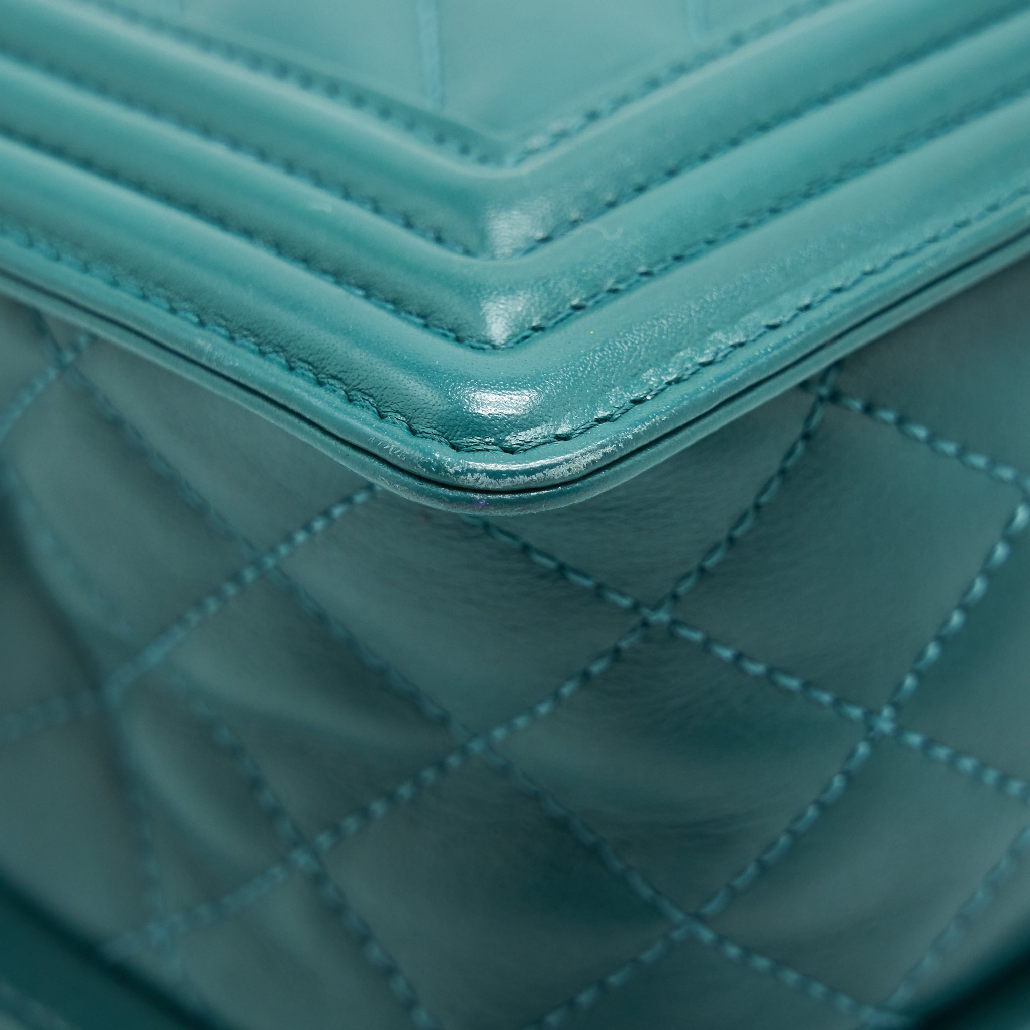 CHANEL MEDIUM BOY LAMBSKIN GREEN SHW