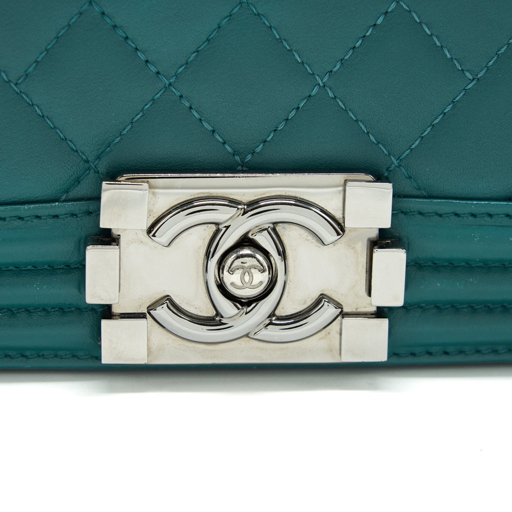 CHANEL MEDIUM BOY LAMBSKIN GREEN SHW