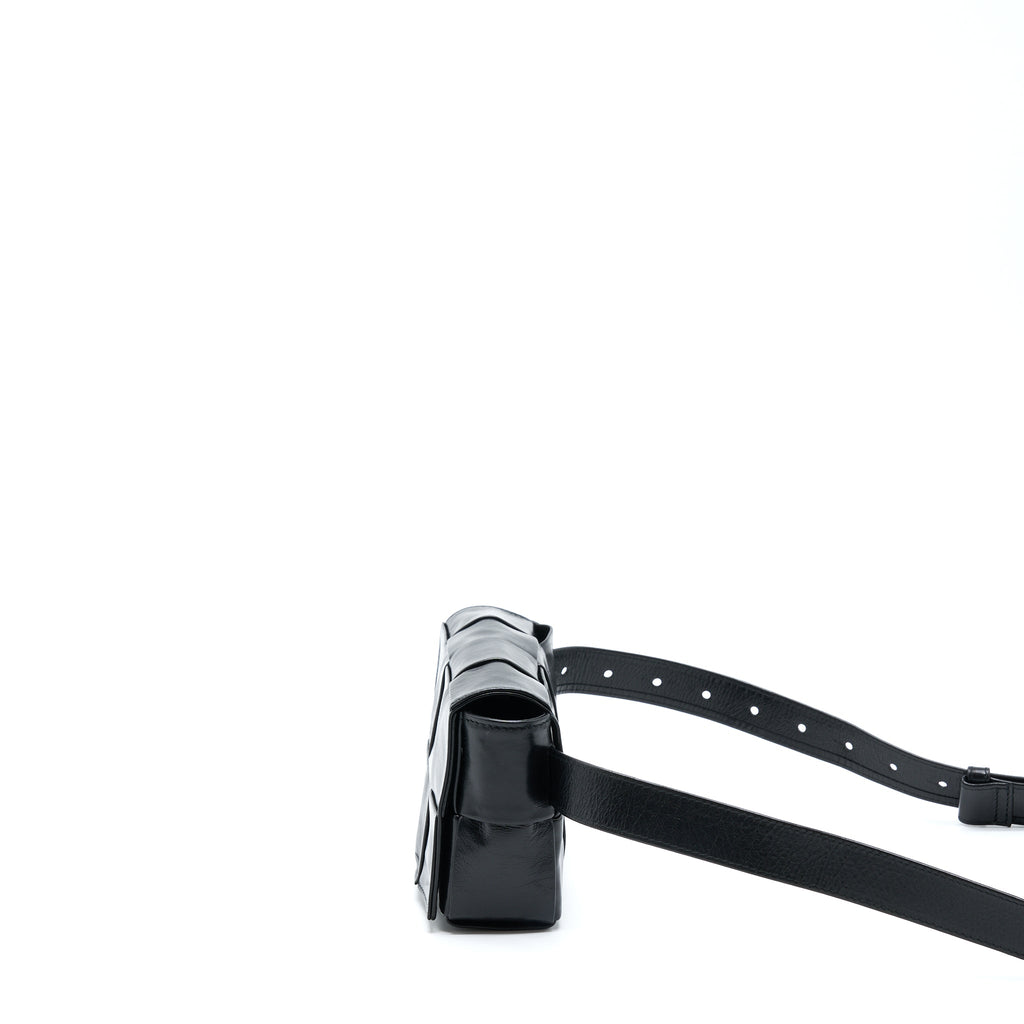 BOTTEGA VENETA CASSETTE BELT BAG CALFSKIN BLACK