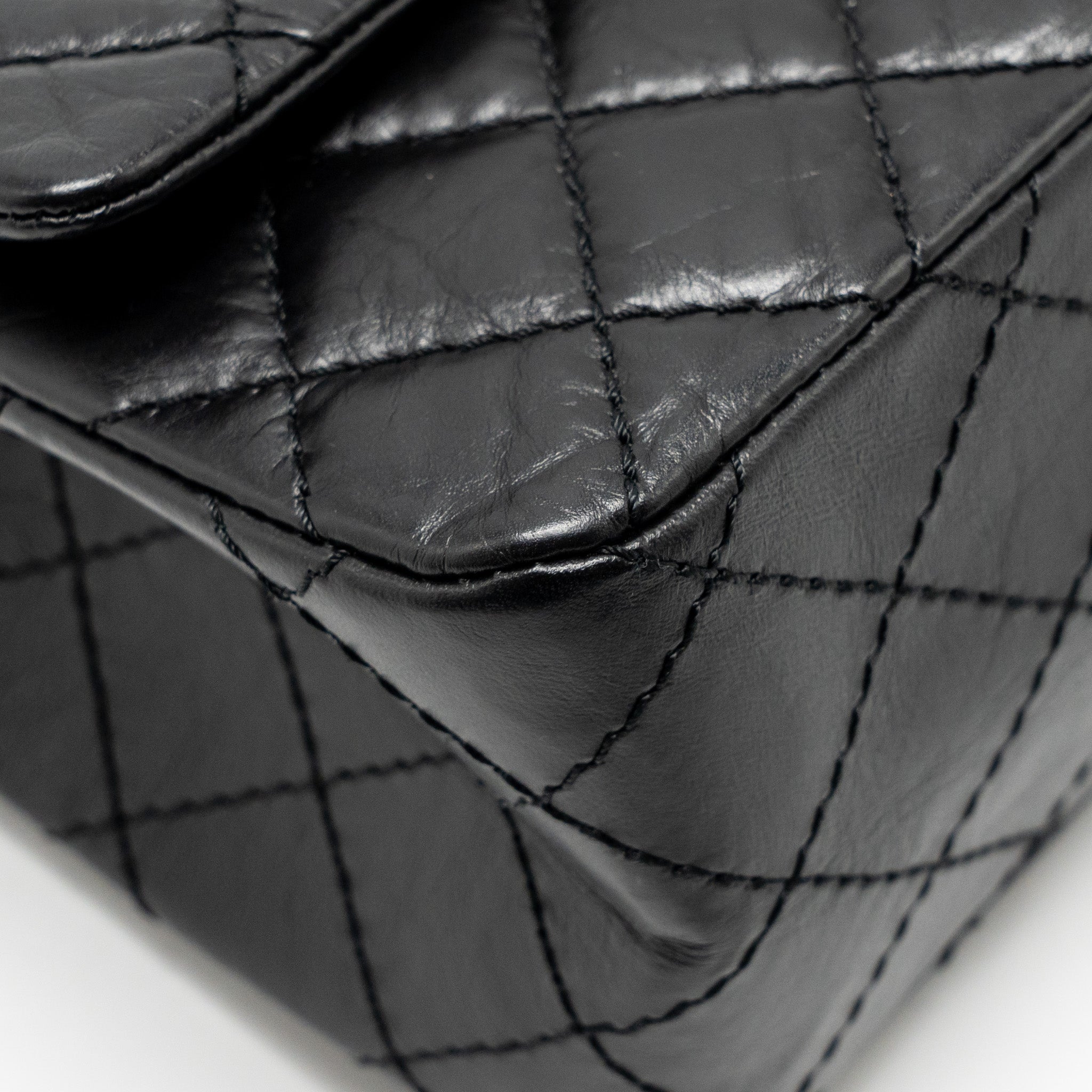 CHANEL SMALL 2.55 REISSUE DOUBLE FLAP BAG AGE CALFSKIN BLACK GHW