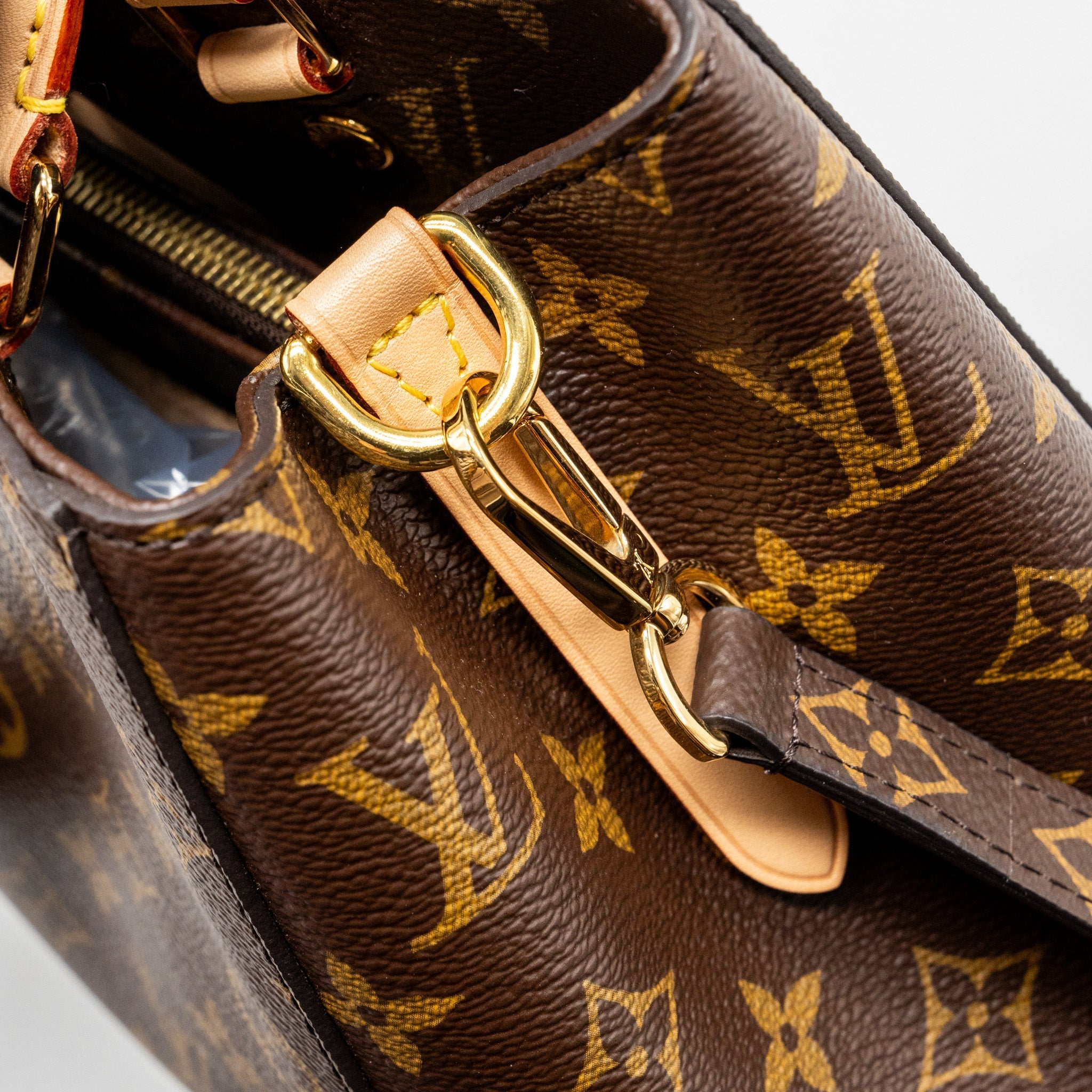 LOUIS VUITTON MONTAIGNE MM MONOGRAM CANVAS GHW