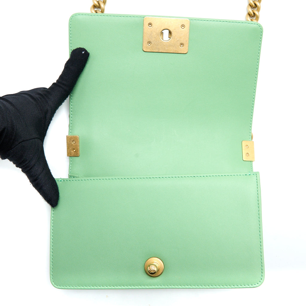 CHANEL SMALL BOY BAG CALFSKIN GREEN GHW