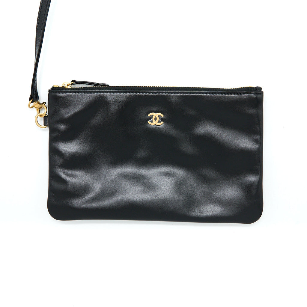 CHANEL MEDIUM 22 BAG GOLD LETTER SHINY CALFSKIN BLACK BRUSHED GHW(MICROCHIP)