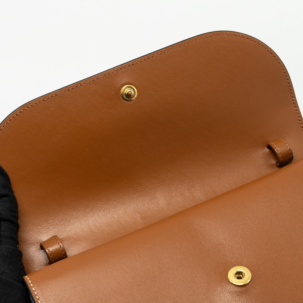 CELINE WALLET ON STRAP TRIOMPHE CANVAS/SMOOTH LAMBSKIN TAN GHW