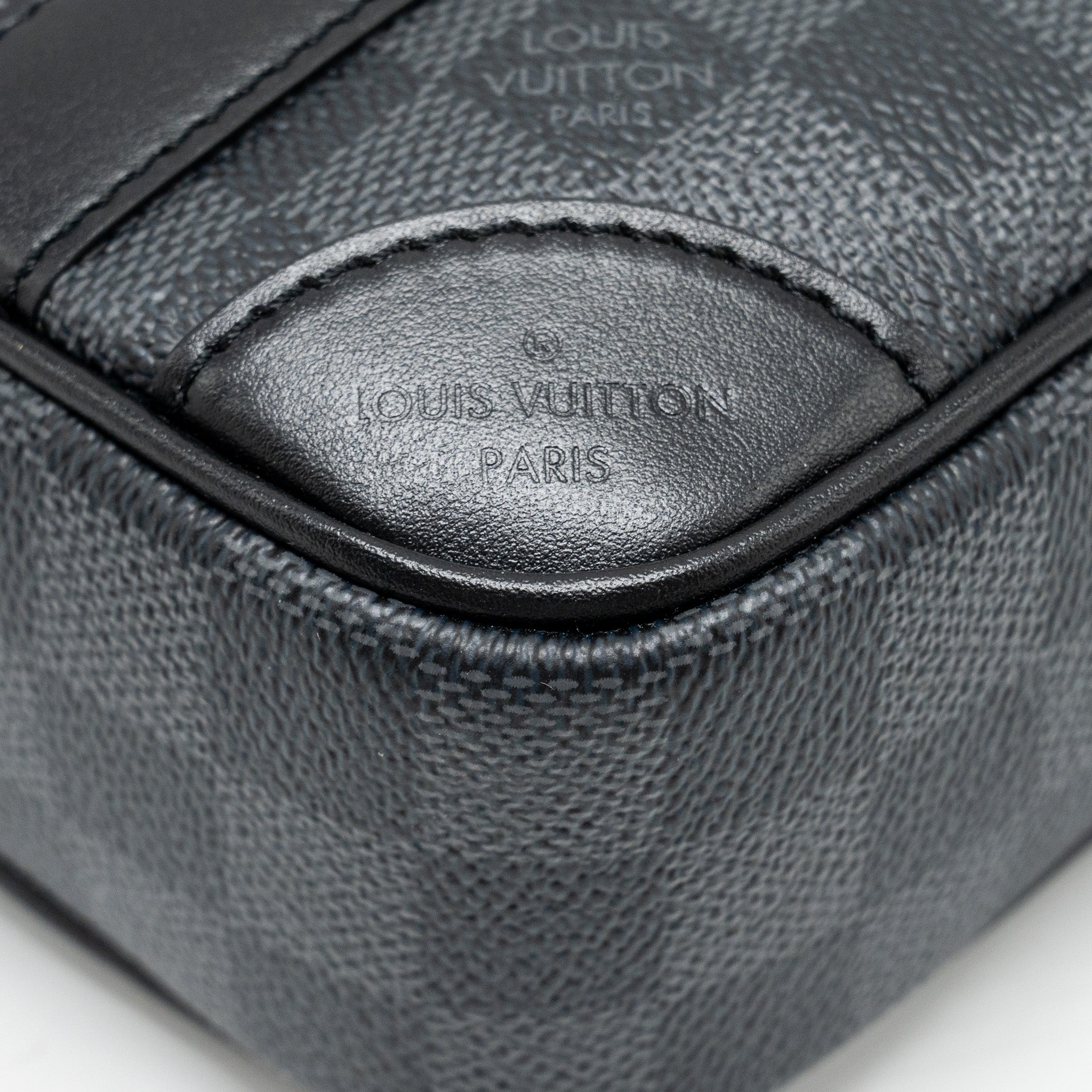 LOUIS VUITTON POCHETTE KASAI CLUTCH BAG DAMIER GRAPHITE CANVAS SO BLACK