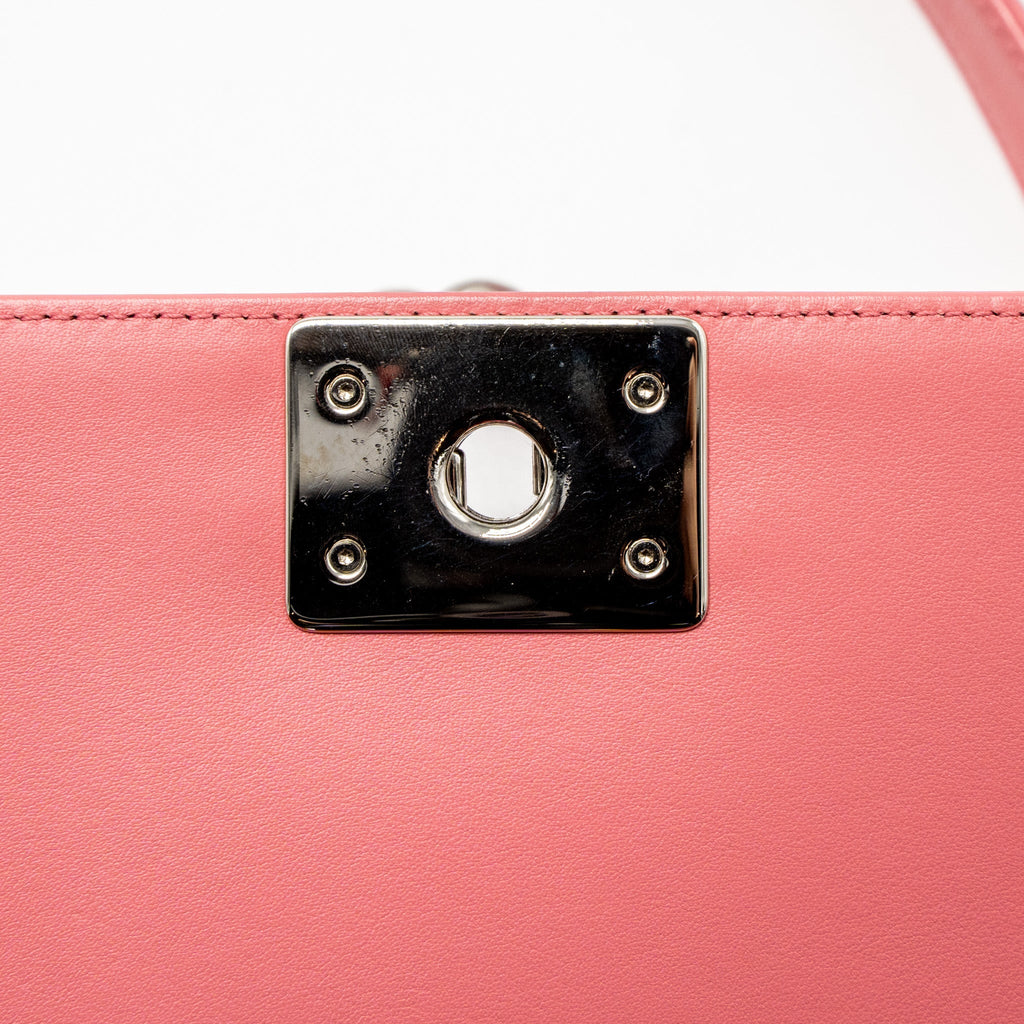 CHANEL MEDIUM BOY BAG CHEVRON CALFSKIN PINK SHW