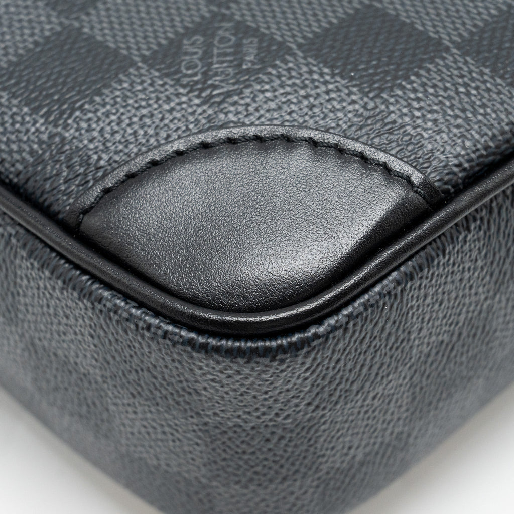LOUIS VUITTON POCHETTE KASAI CLUTCH BAG DAMIER GRAPHITE CANVAS SO BLACK