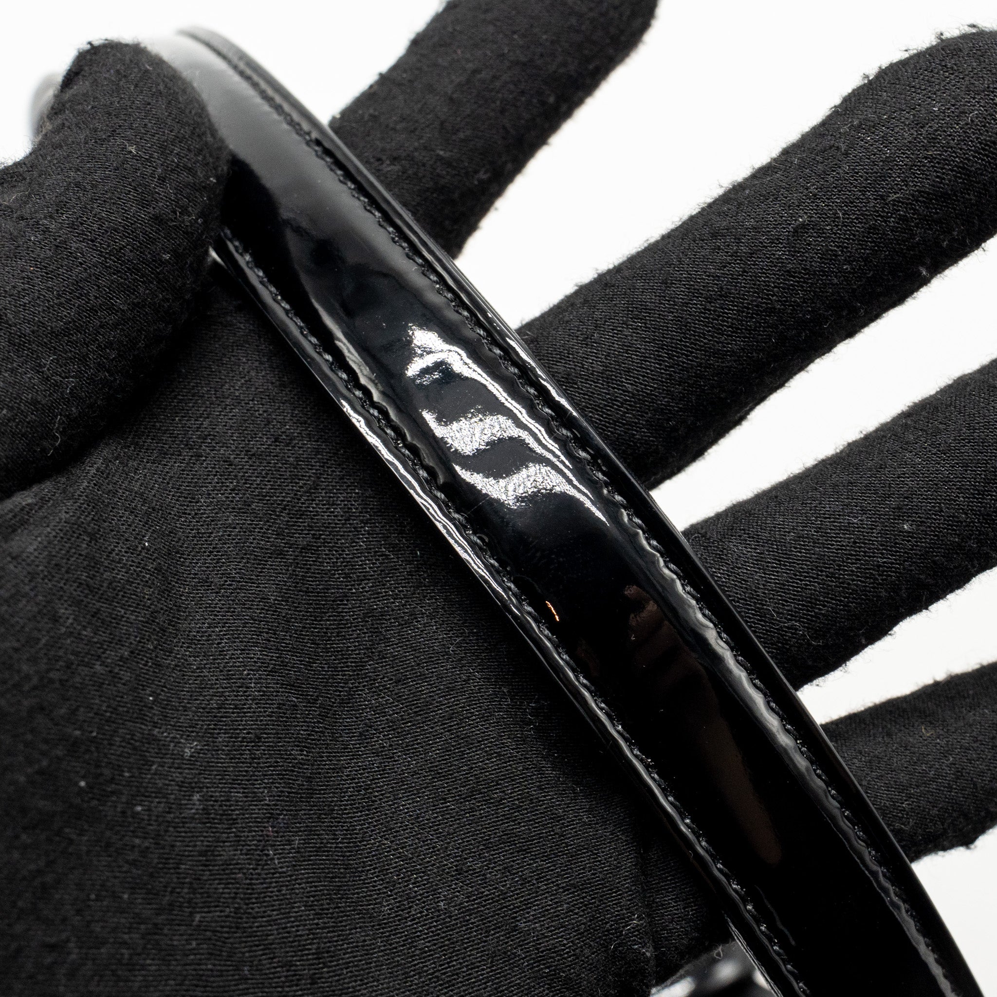 SAINT LAURENT/YSL LE 5 A 7 QUILTED SHOULDER BAG PATENT BLACK GHW