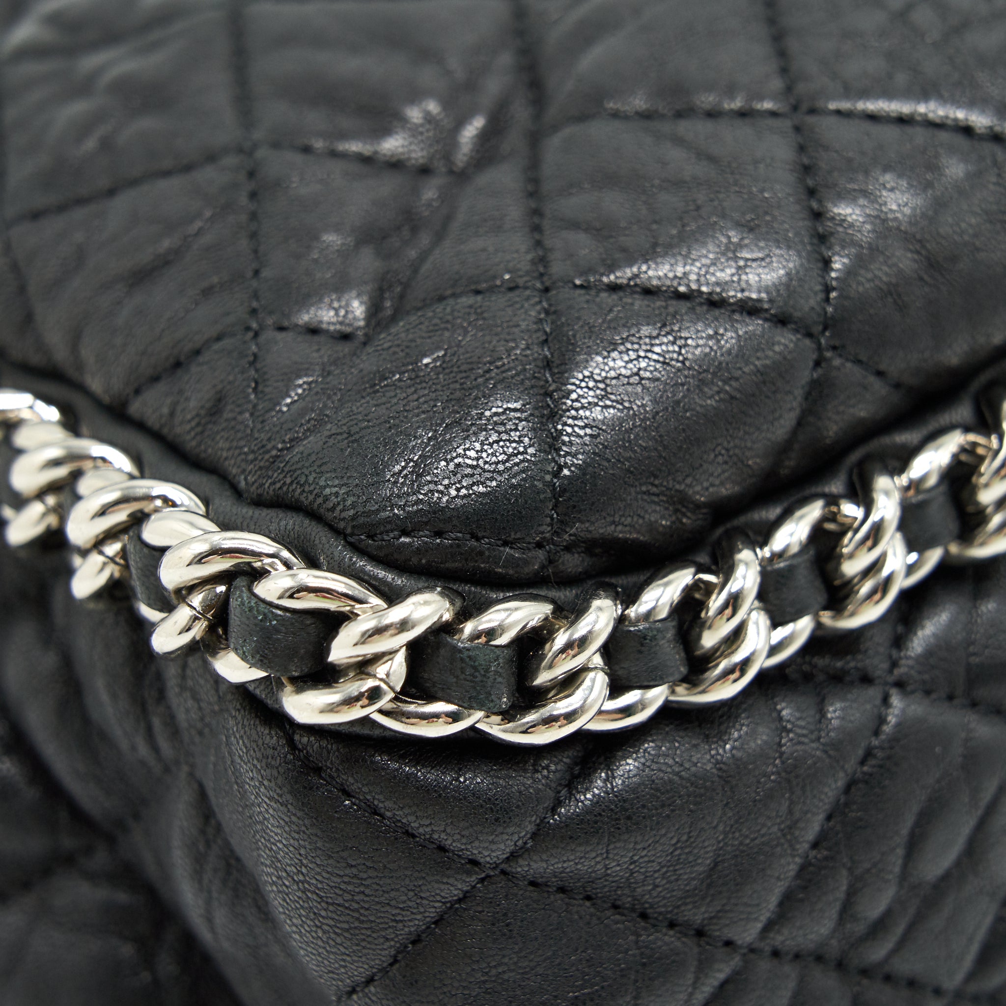 CHANEL QUILTED LEATHER CHAIN AROUND MAXI BLACK RUTHENIUM HARDWARE