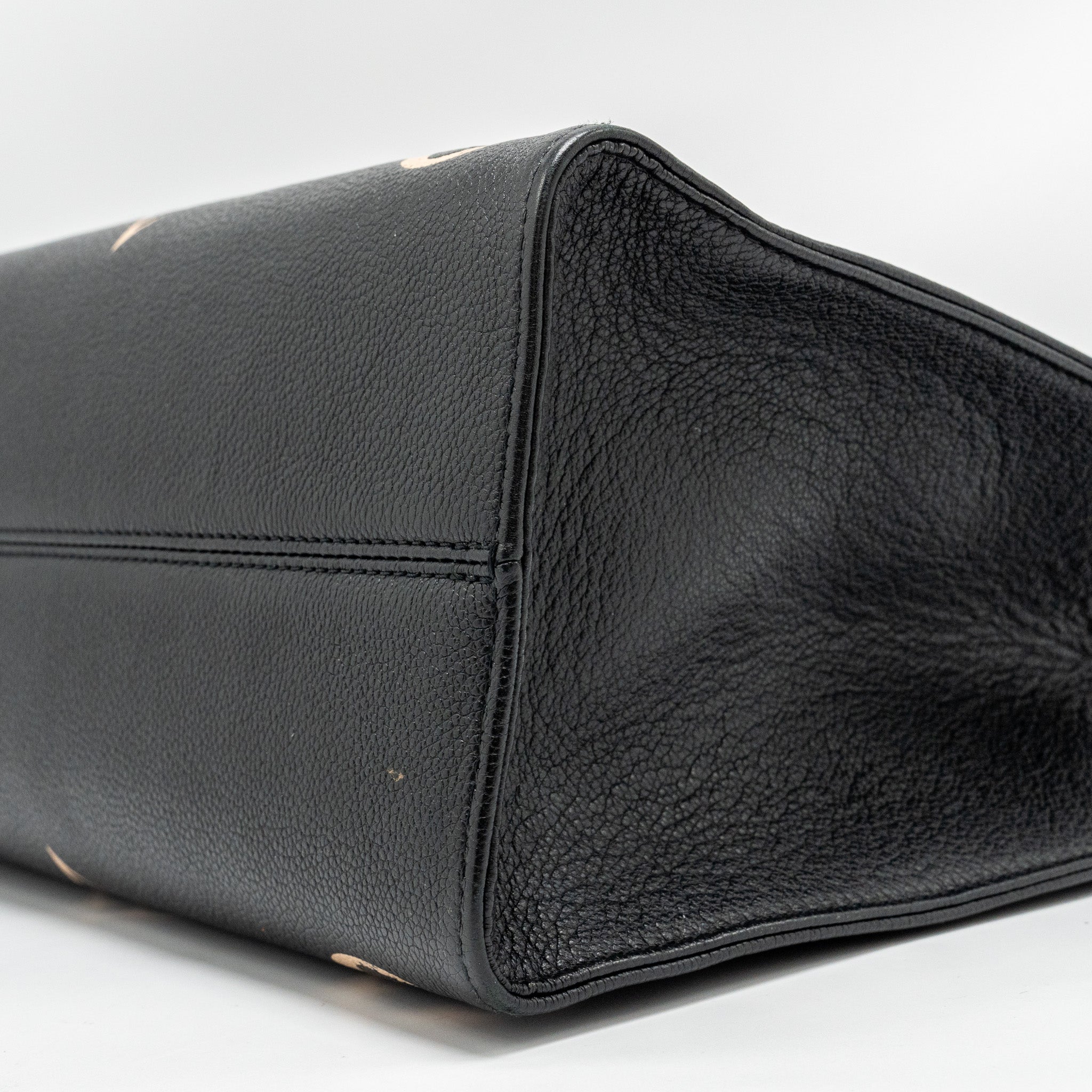 LOUIS VUITTON ONTHEGO MM BICOLOUR MONOGRAM EMPREINTE BLACK / BEIGE GHW