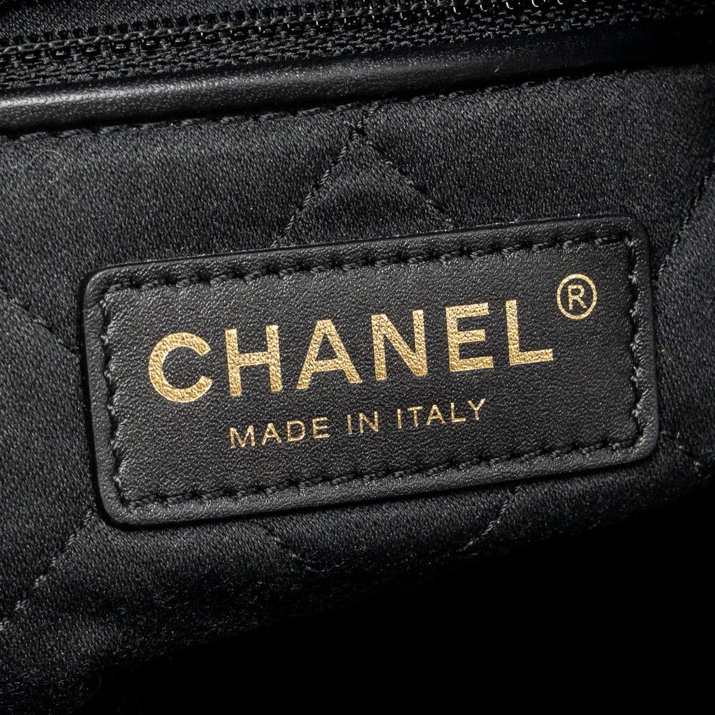 CHANEL SMALL 22 BAG GOLD LETTER SHINY CALFSKIN BLACK GHW (MICROCHIP)