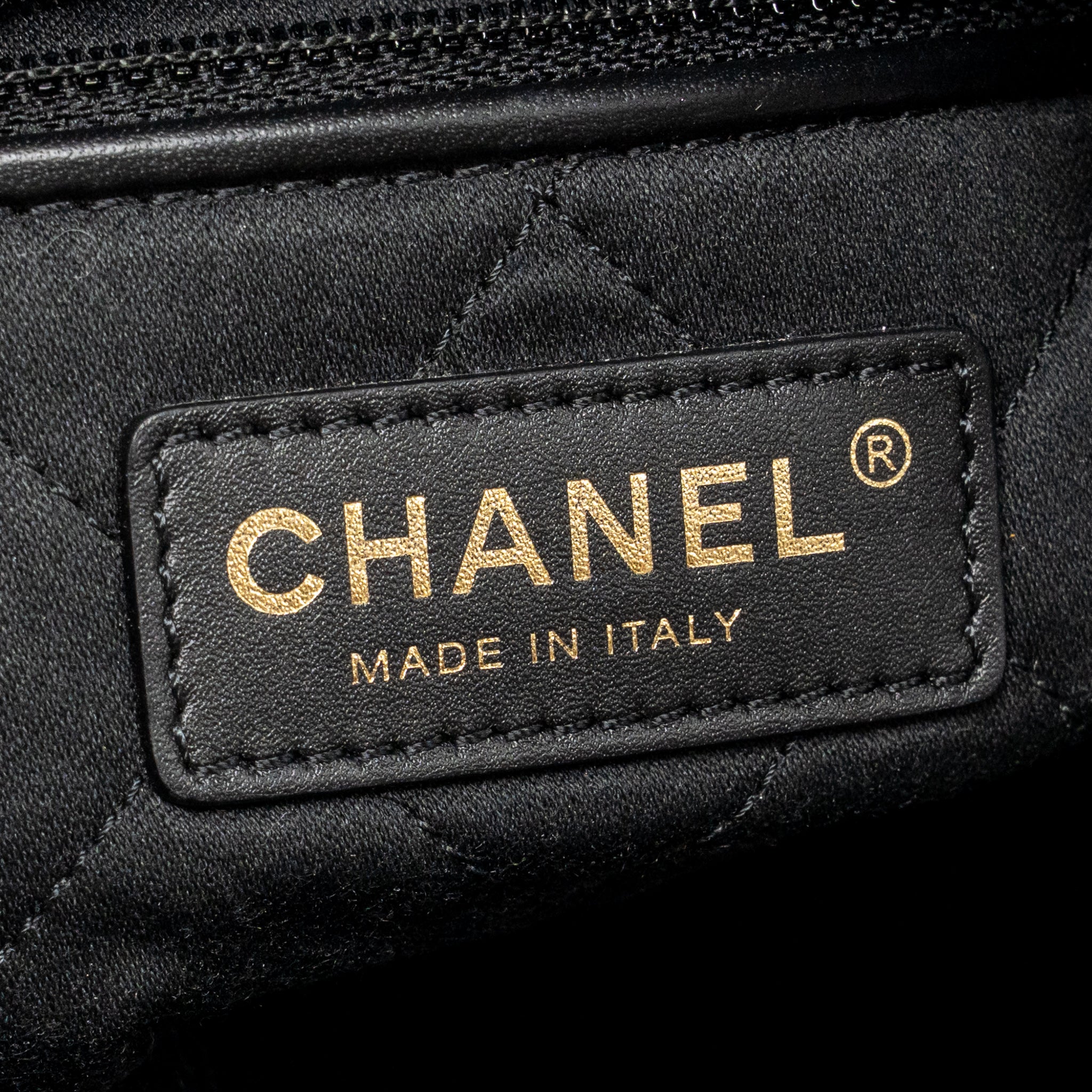 CHANEL SMALL 22 BAG GOLD LETTER SHINY CALFSKIN BLACK GHW (MICROCHIP)