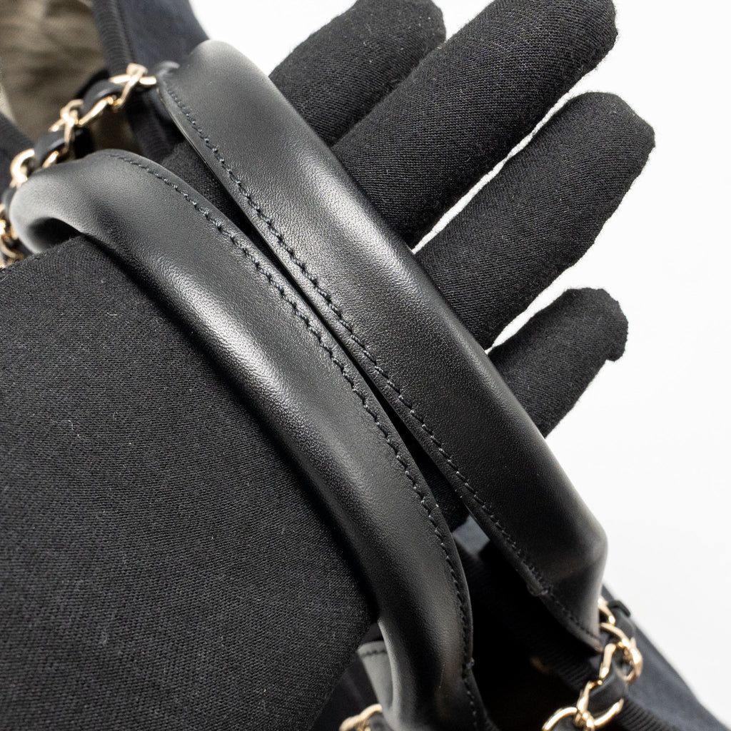 CHANEL DEAUVILLE TOTE BAG CANVAS/CALFSKIN BLACK LGHW (MICROCHIP)