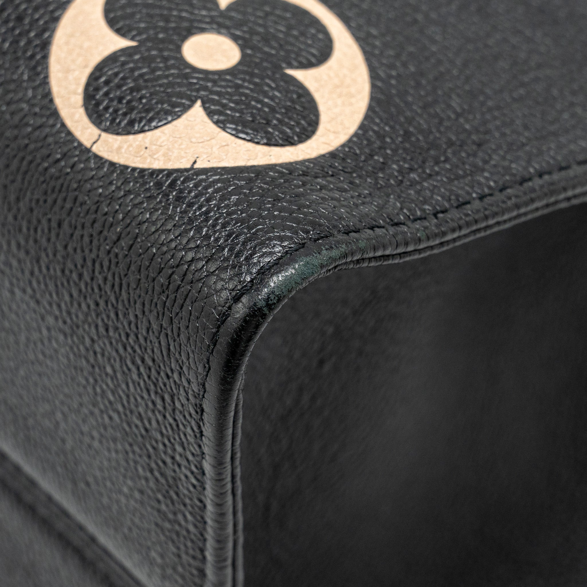 LOUIS VUITTON ONTHEGO MM BICOLOUR MONOGRAM EMPREINTE BLACK / BEIGE GHW