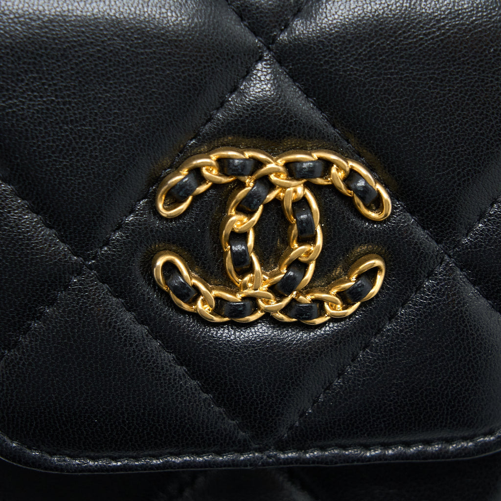 CHANEL 19 PHONE POUCH WITH CHAIN LAMBSKIN BLACK MULTICOLOUR HARDWARE