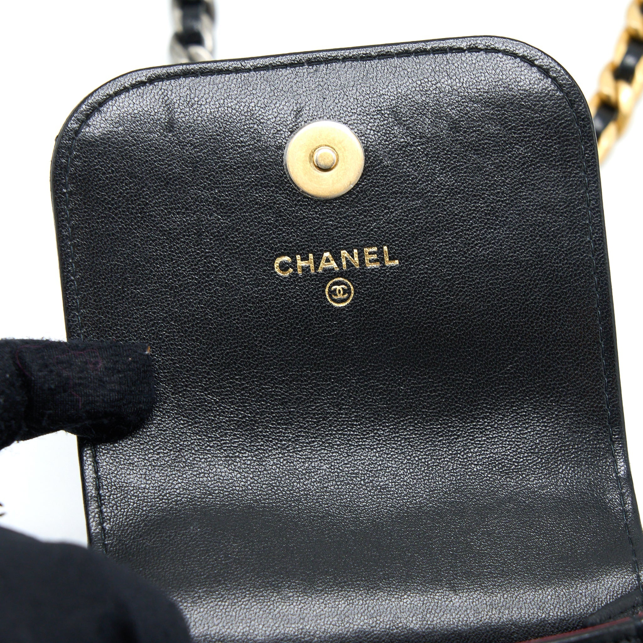 CHANEL 19 PHONE POUCH WITH CHAIN LAMBSKIN BLACK MULTICOLOUR HARDWARE