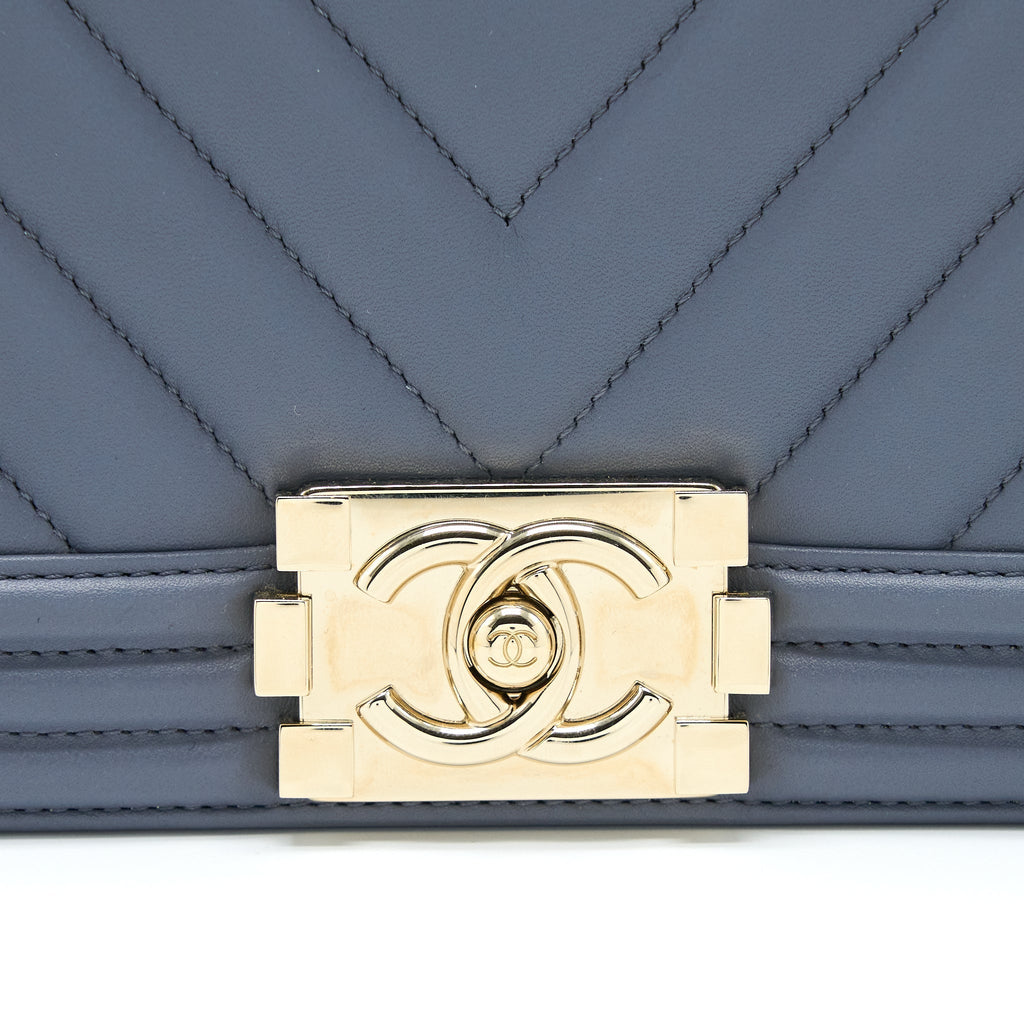 CHANEL MEDIUM BOY BAG CHEVRON CALFSKIN GREY LGHW
